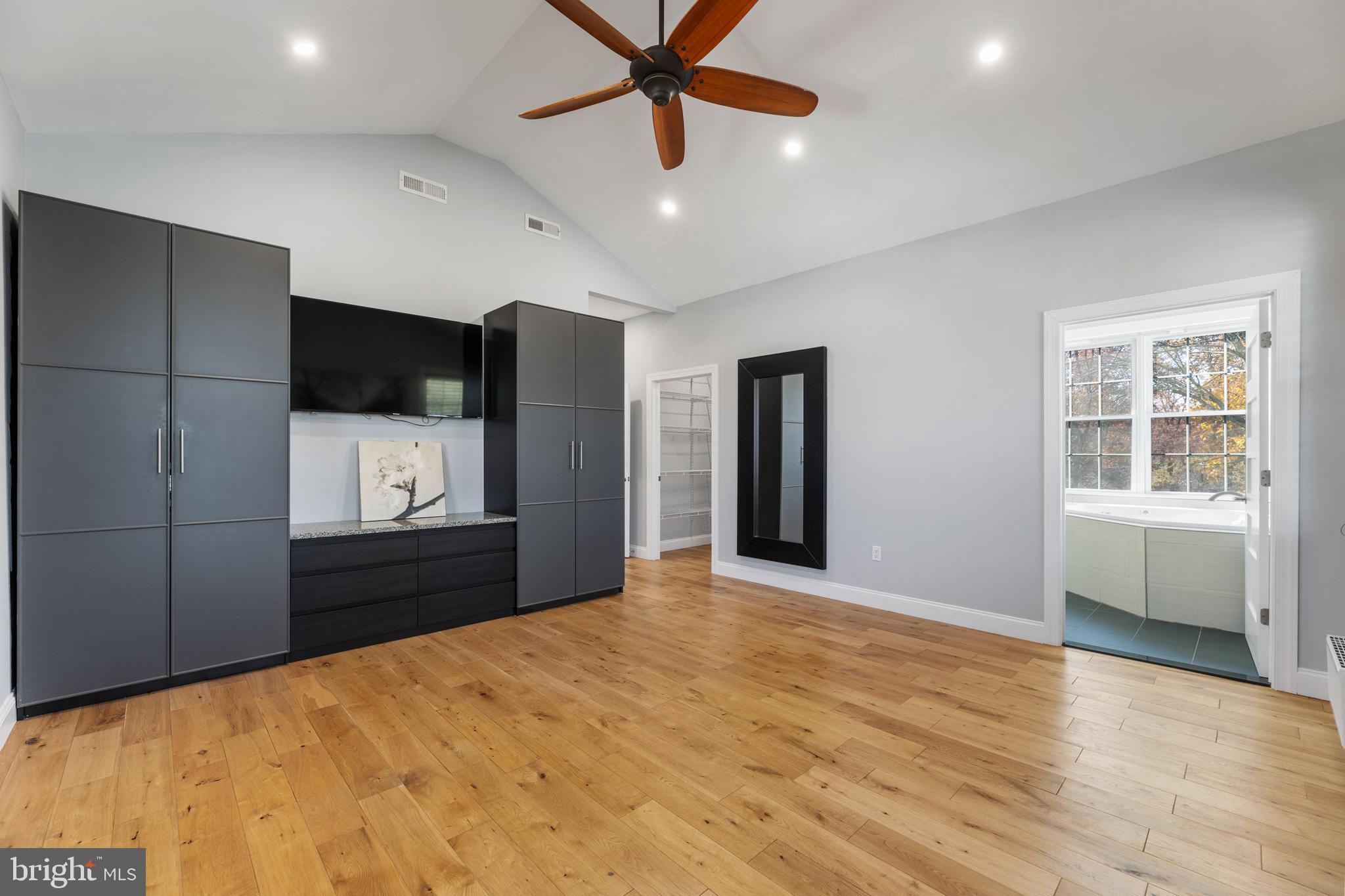 NORTH PENN CROSSIN - Residential