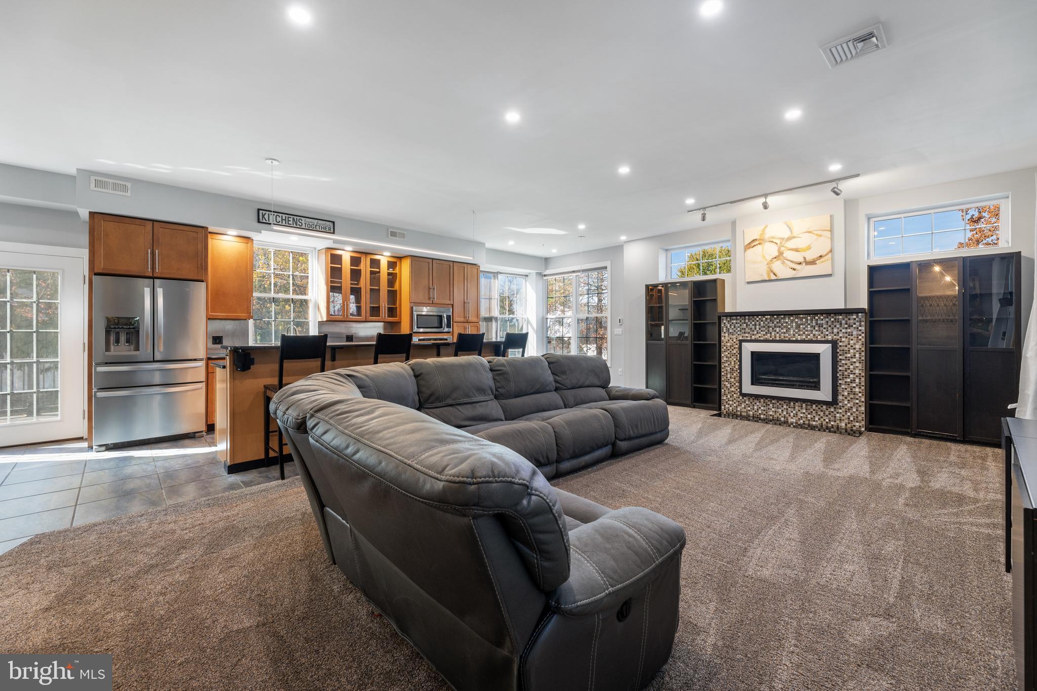 NORTH PENN CROSSIN - Residential