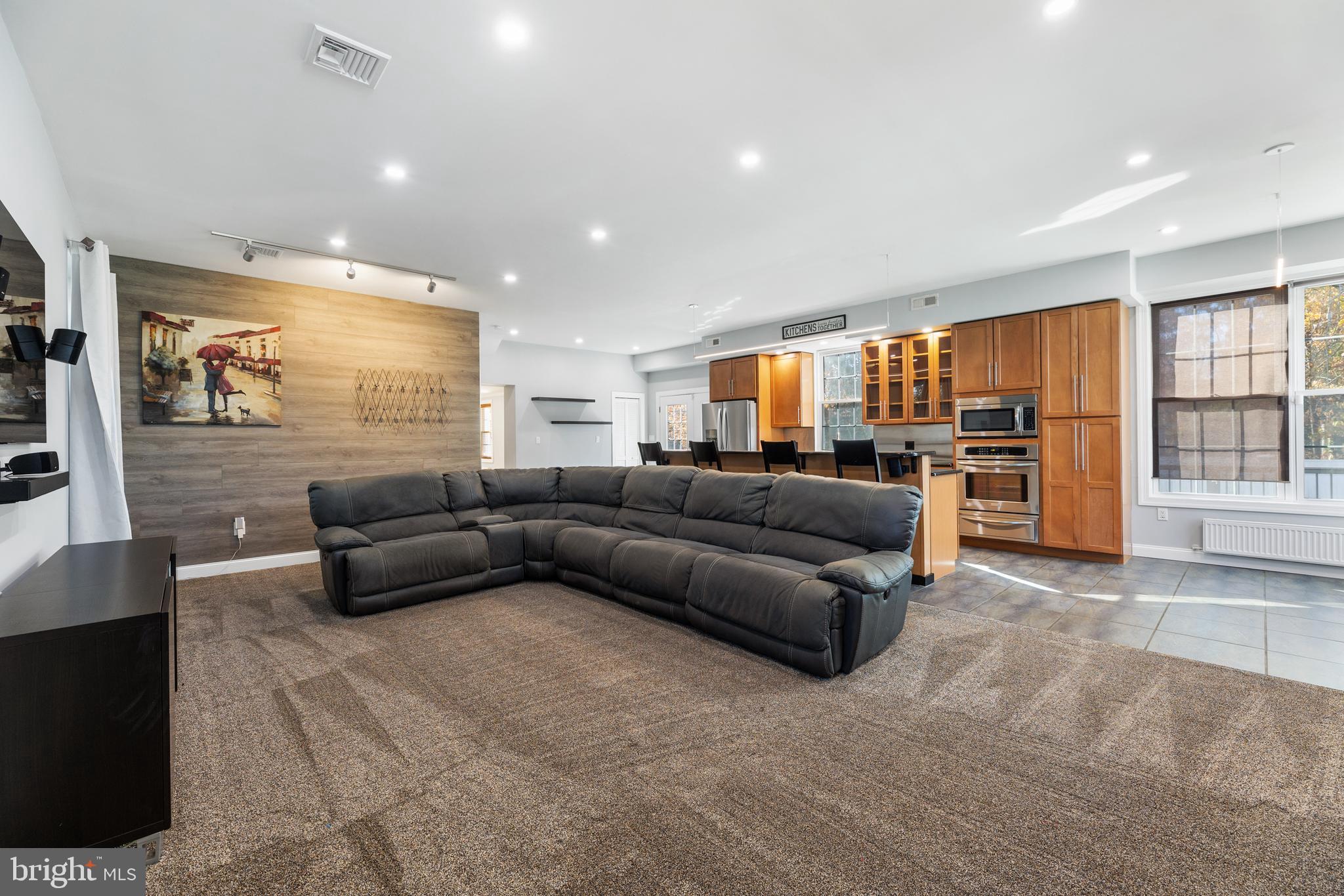 NORTH PENN CROSSIN - Residential