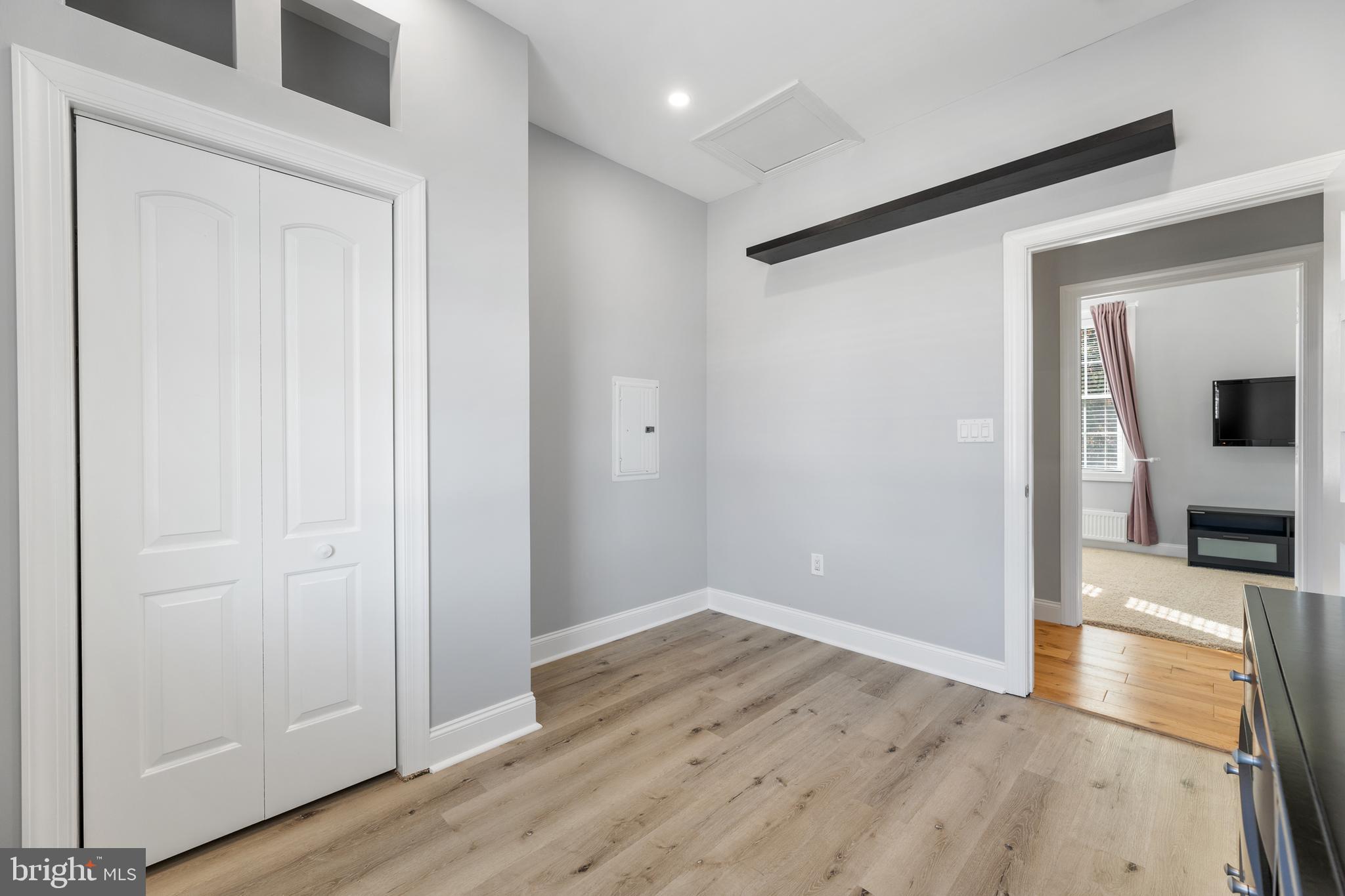 NORTH PENN CROSSIN - Residential