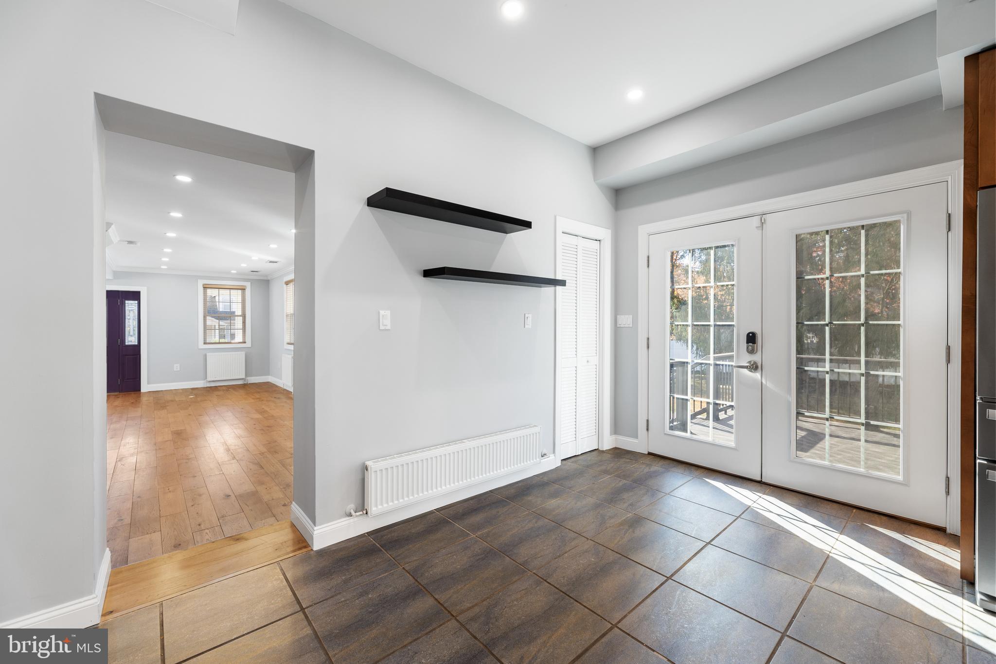 NORTH PENN CROSSIN - Residential