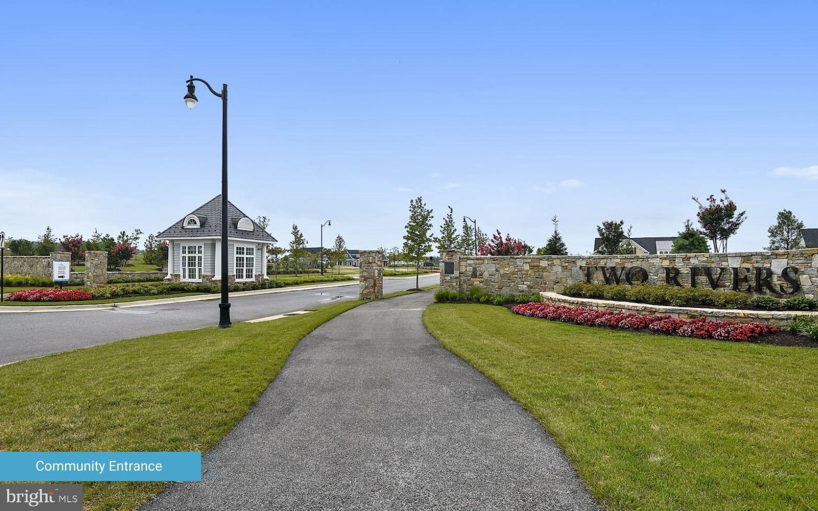 TWO RIVERS - Residential