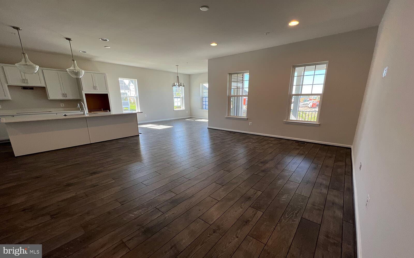 TWO RIVERS - Residential