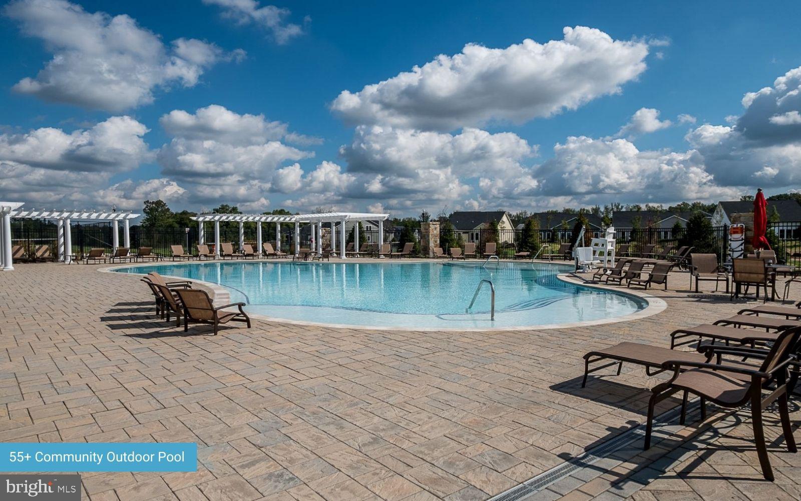 TWO RIVERS - Residential