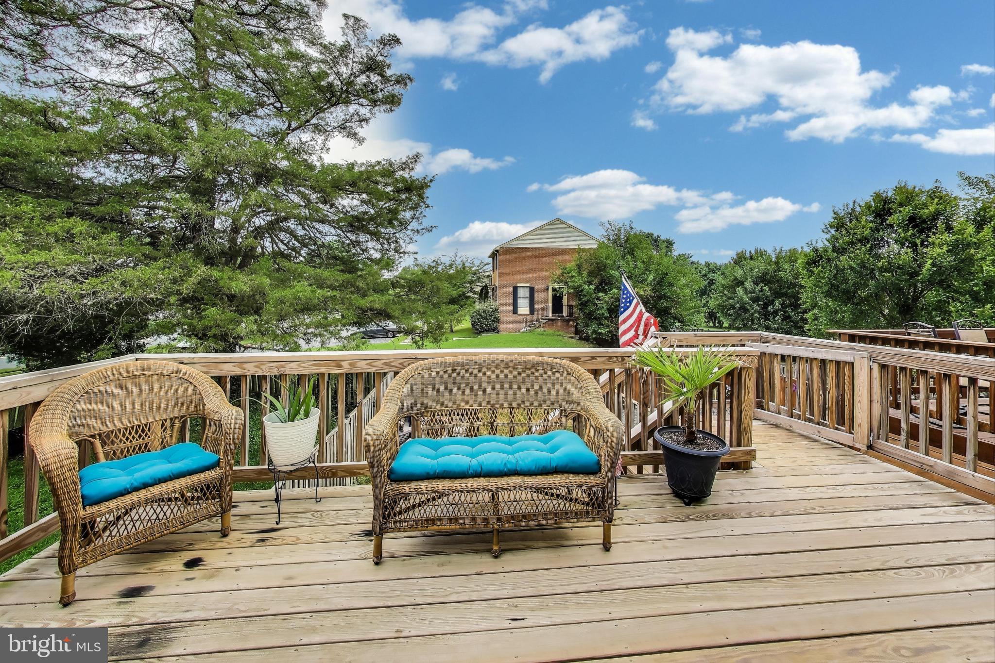 ELIZABETHS LANDING - Residential