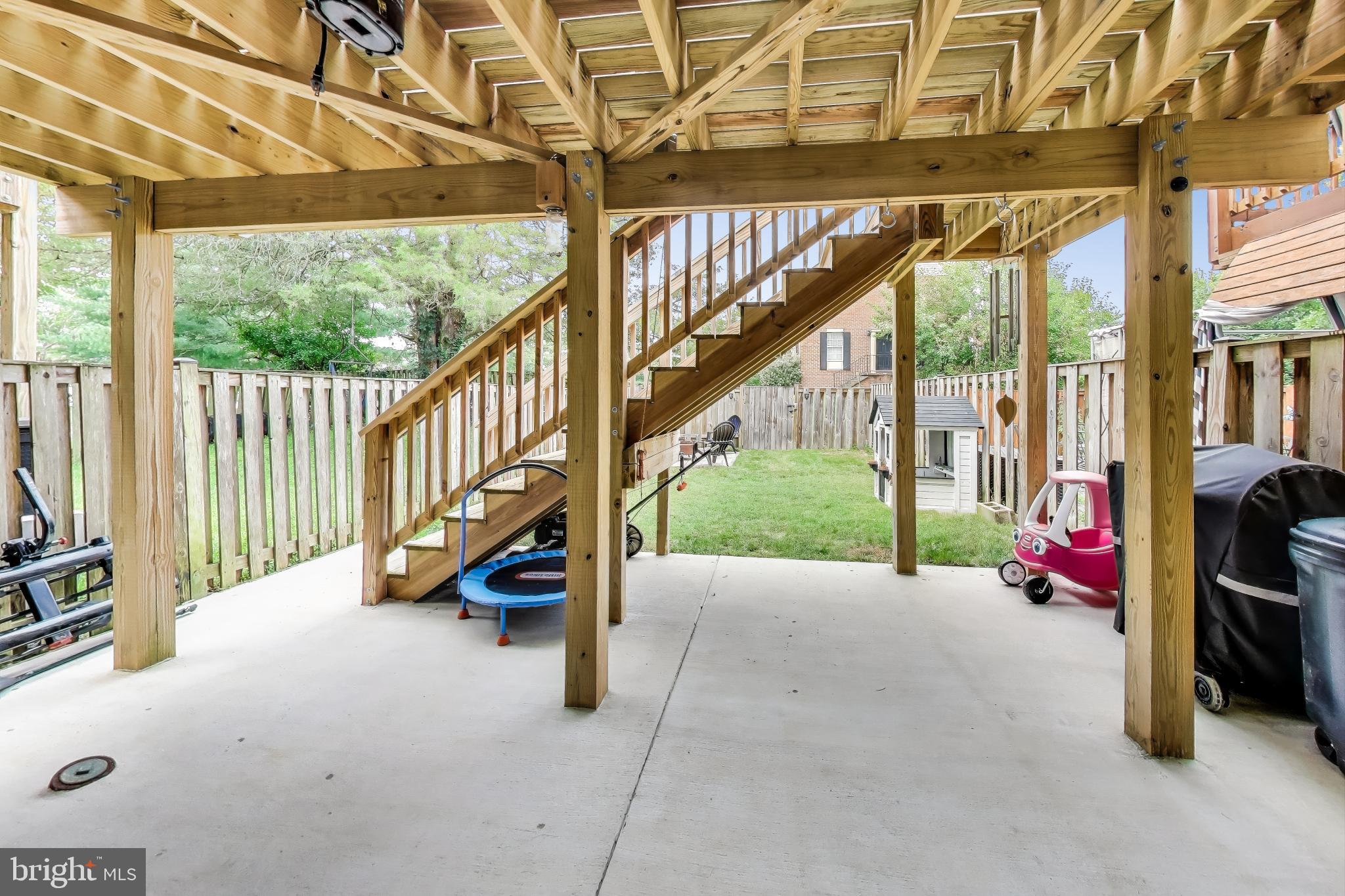 ELIZABETHS LANDING - Residential