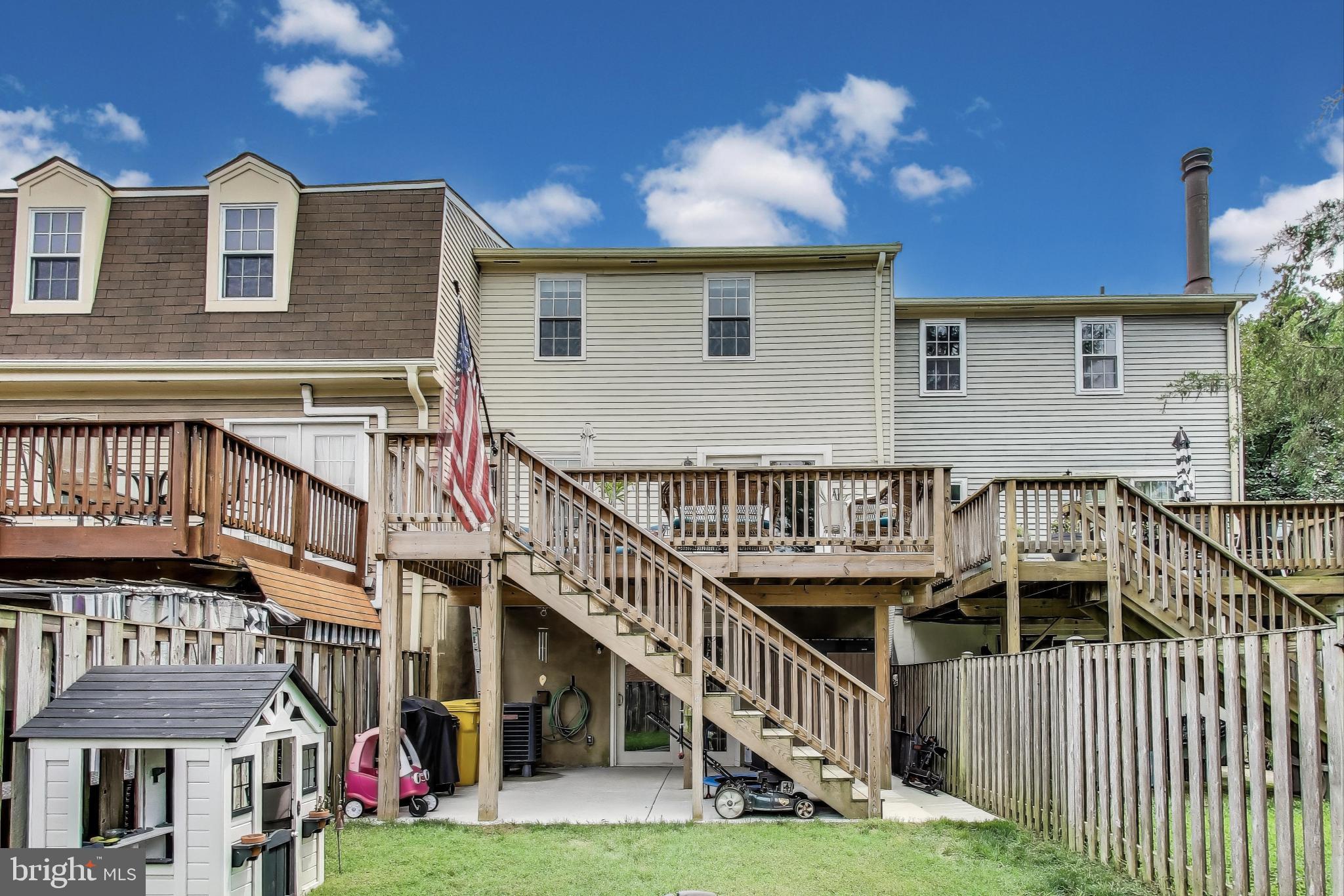 ELIZABETHS LANDING - Residential
