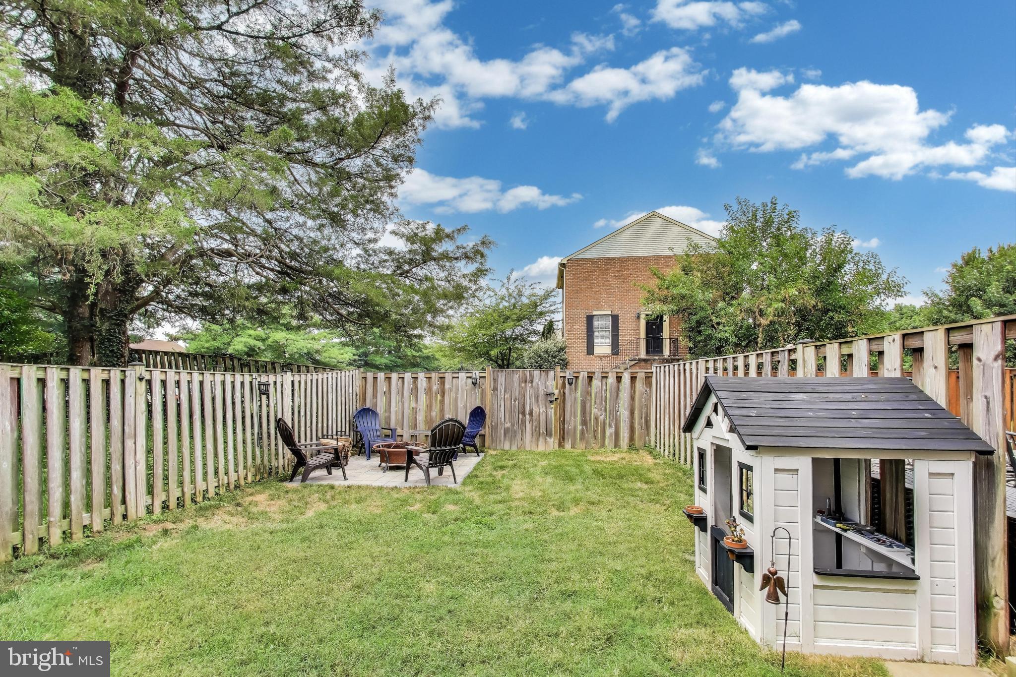 ELIZABETHS LANDING - Residential