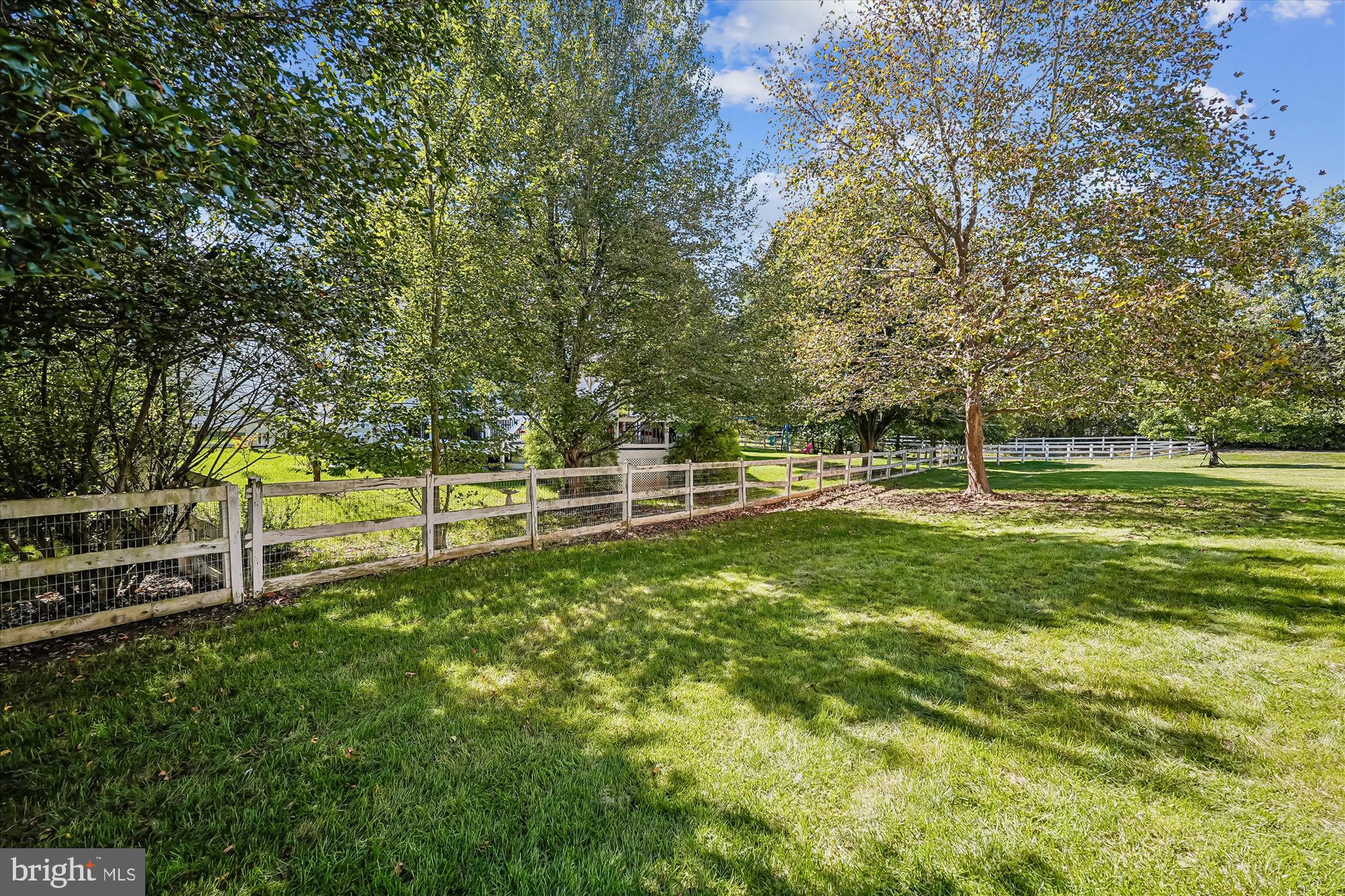 ROUND HILL - Residential