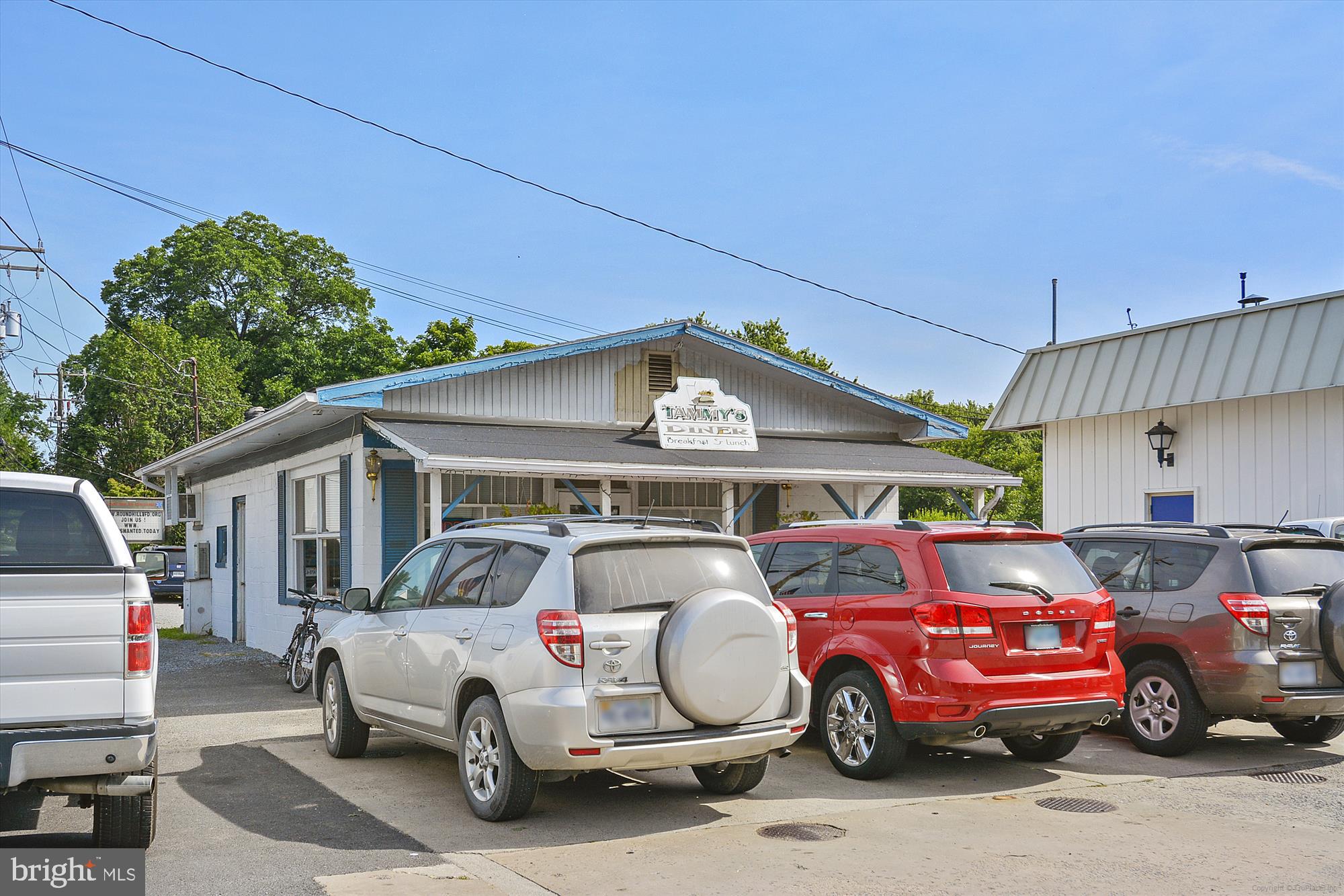 ROUND HILL - Residential
