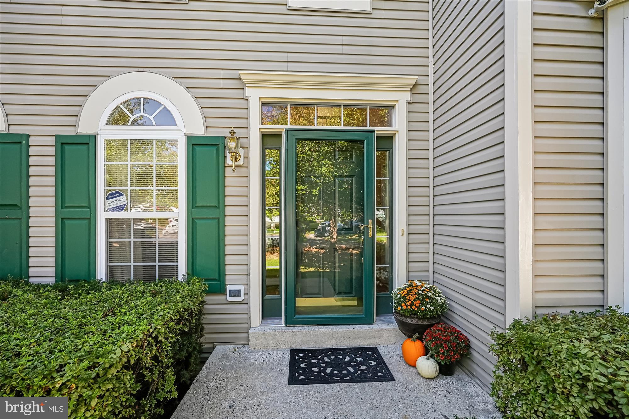 ROUND HILL - Residential