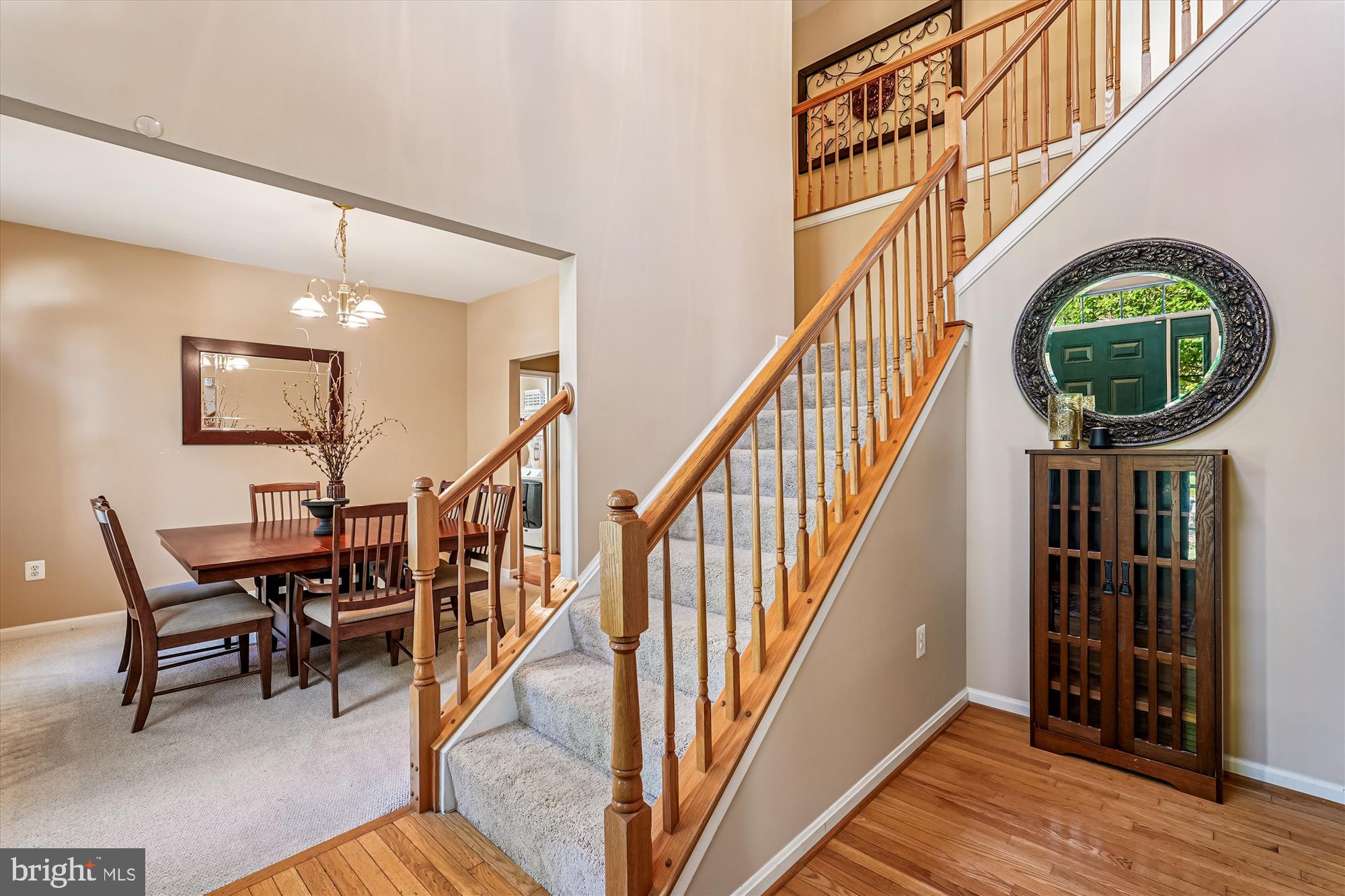 ROUND HILL - Residential