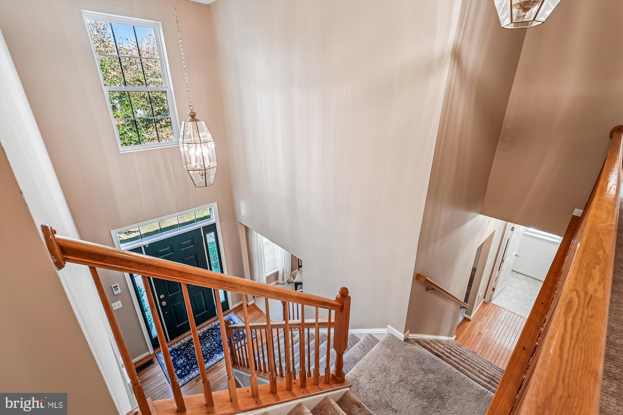 ROUND HILL - Residential