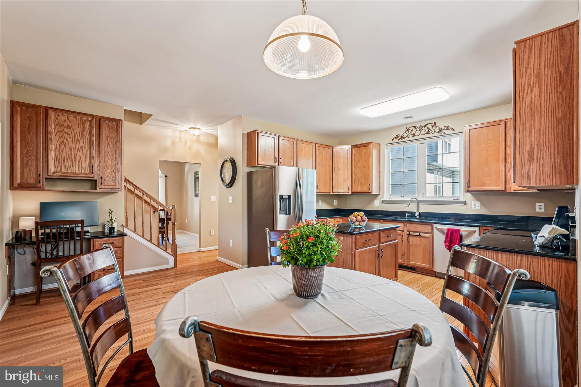 ROUND HILL - Residential