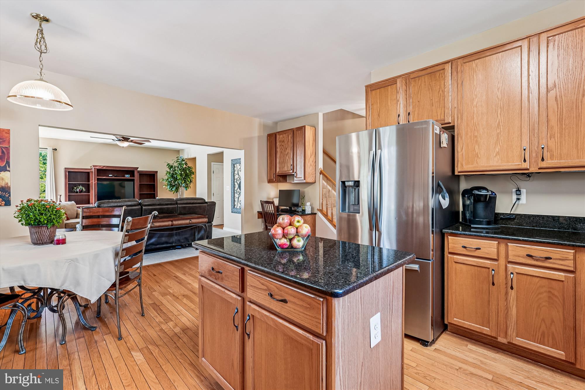 ROUND HILL - Residential