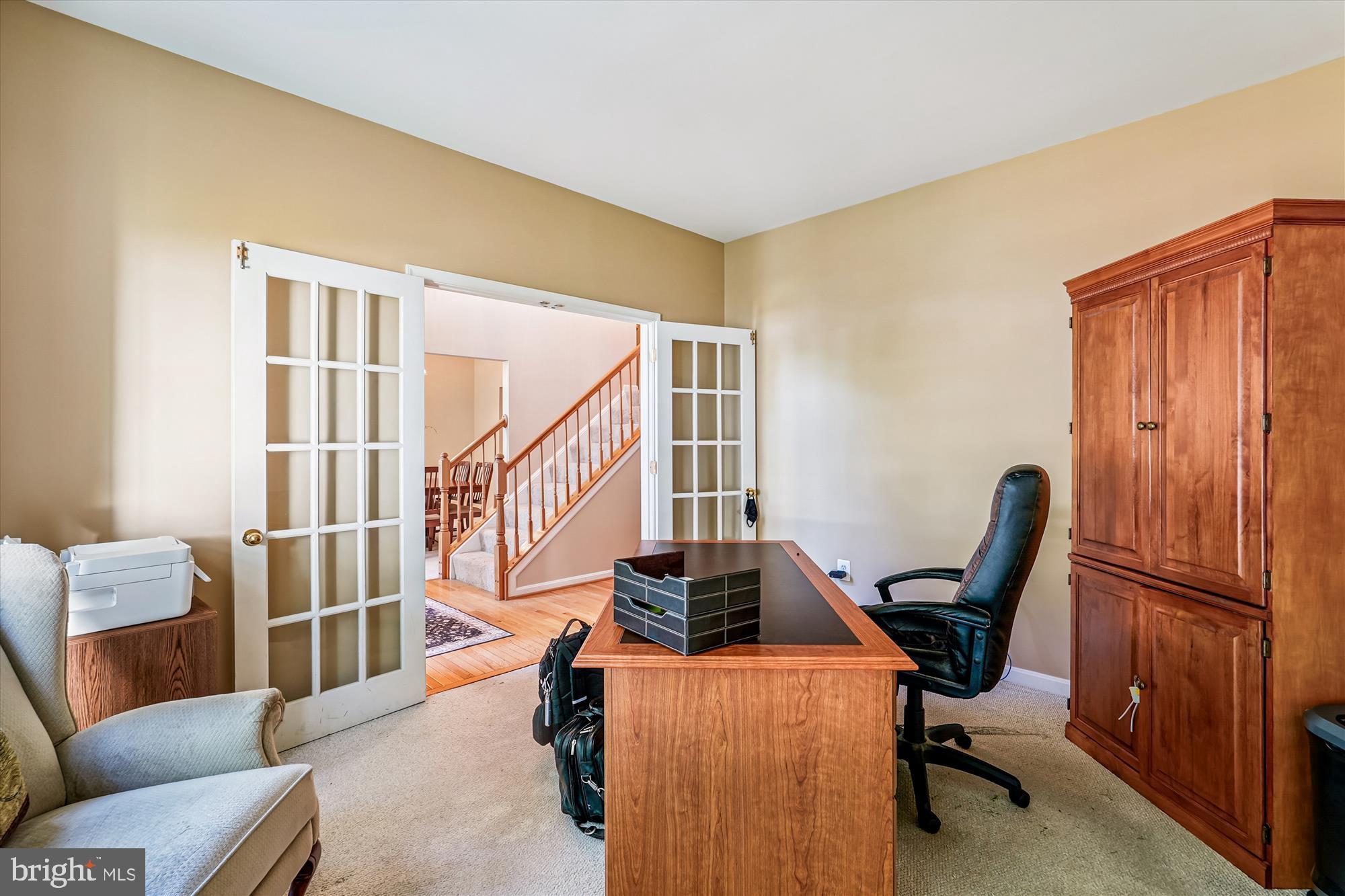 ROUND HILL - Residential