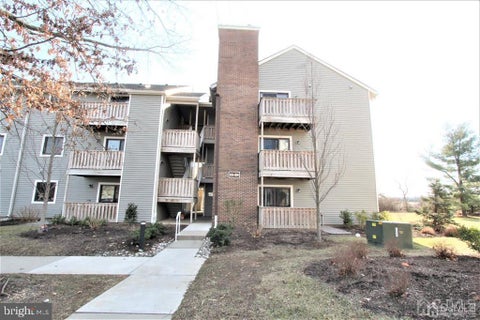 Condo For Rent - 1219 Ravens Crest Drive<br/> PLAINSBORO, NJ 08536