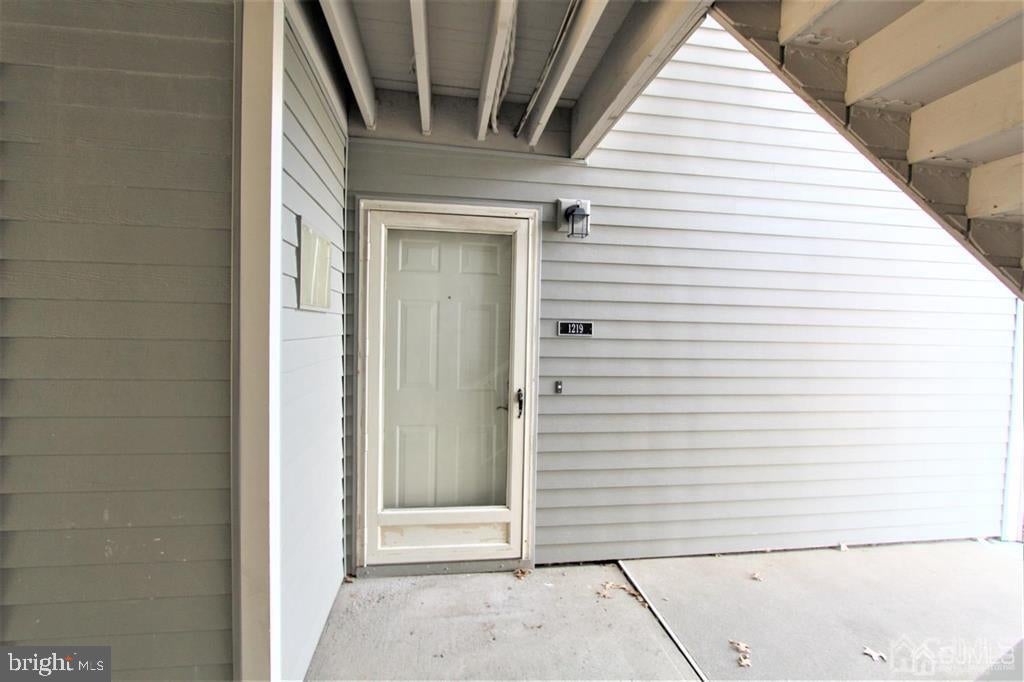 1219 RAVENS CREST DRIVE