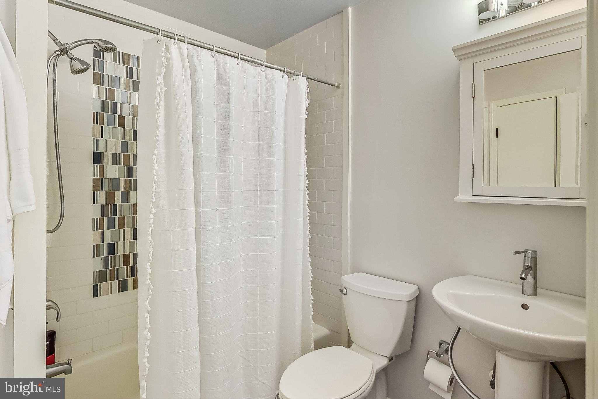 ANCIENT OAK - Residential