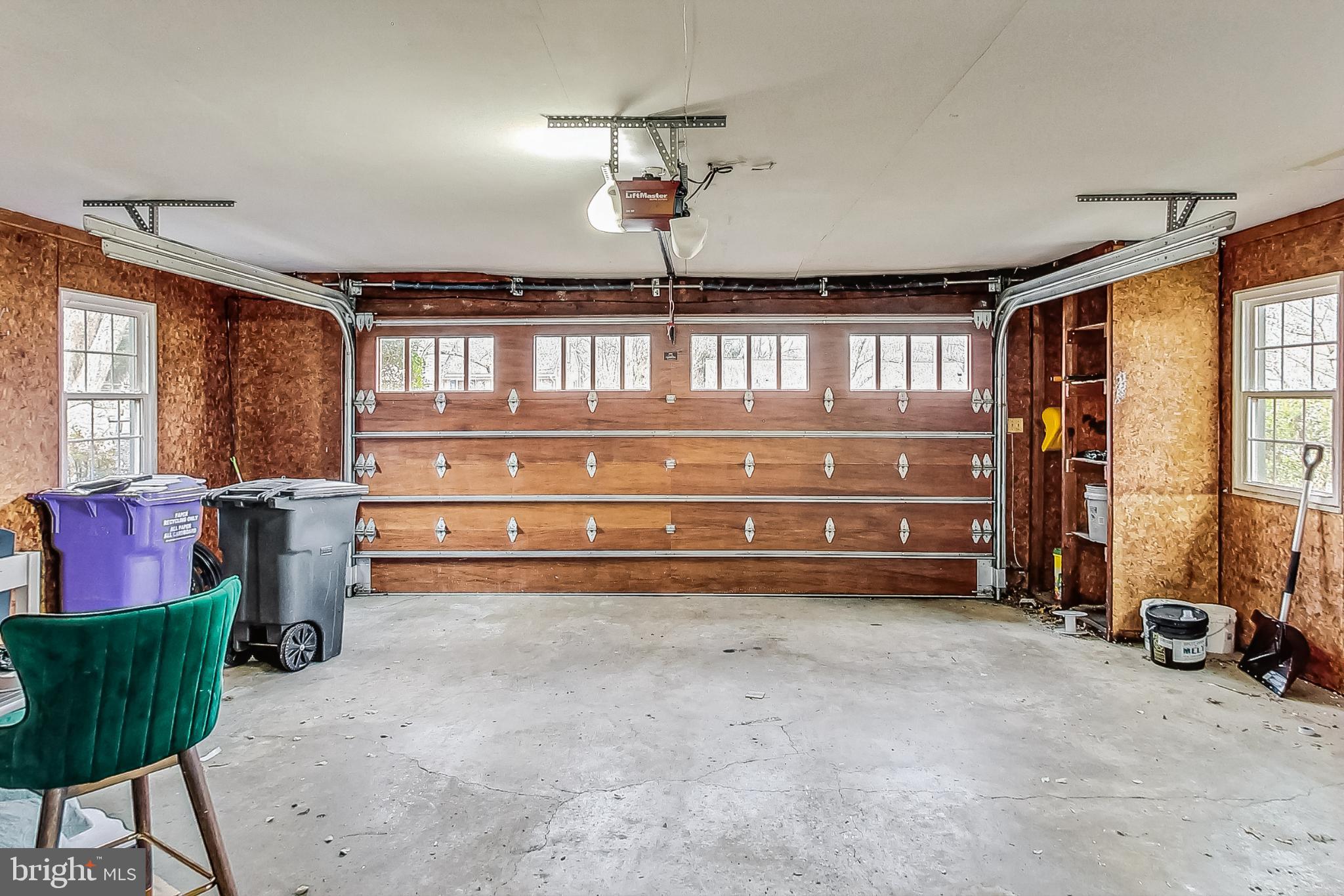 ANCIENT OAK - Residential