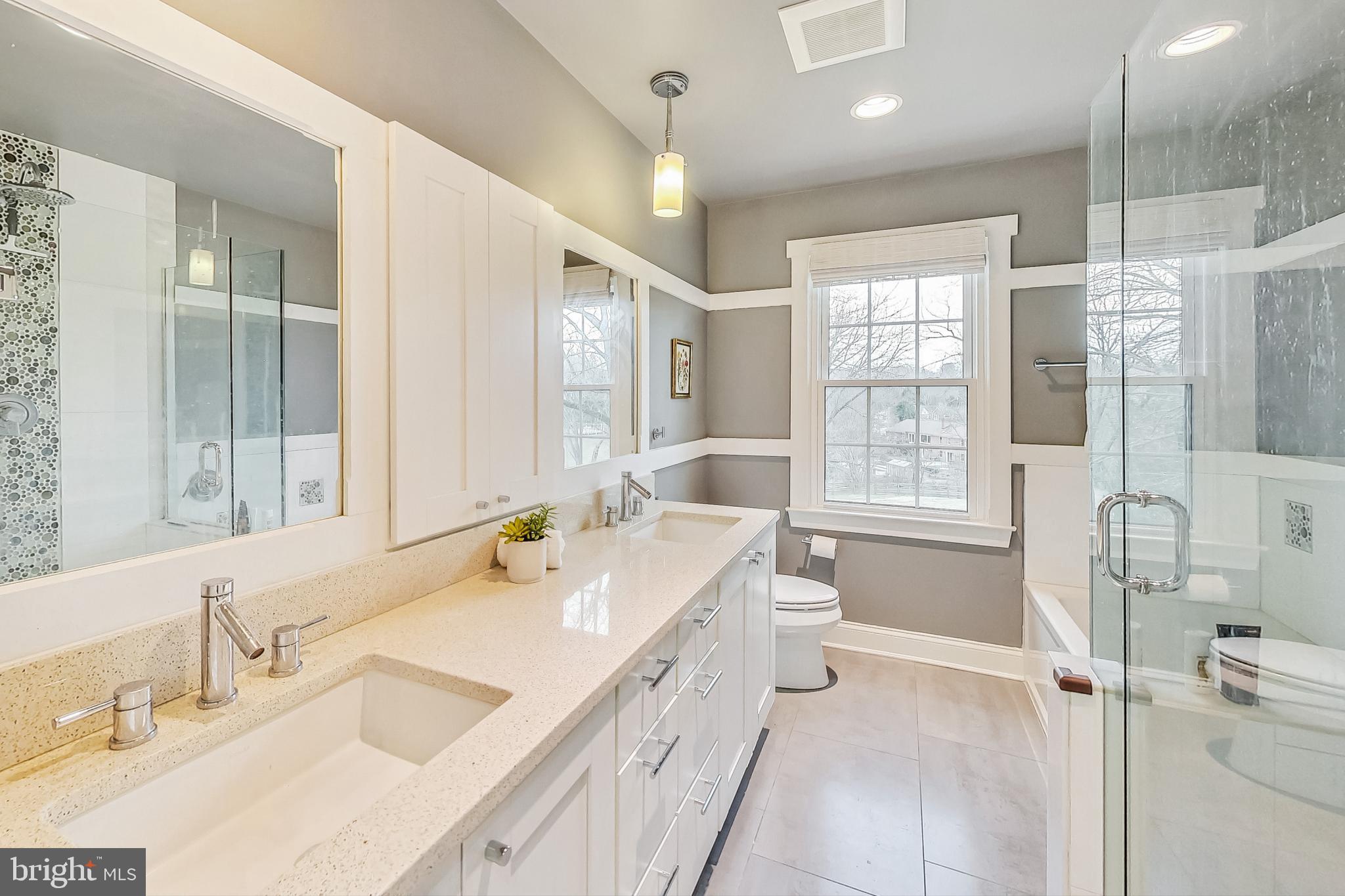 ANCIENT OAK - Residential