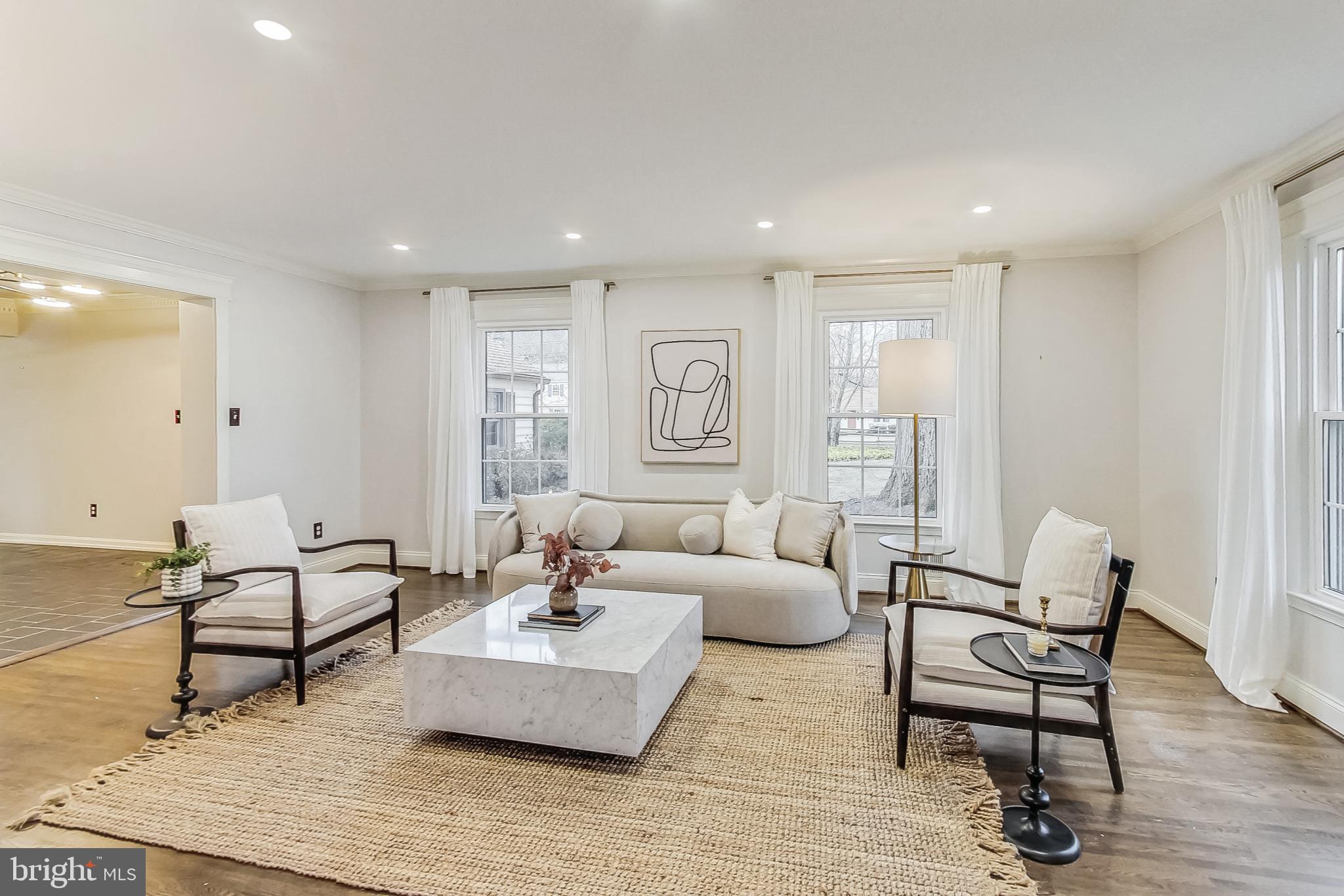 ANCIENT OAK - Residential