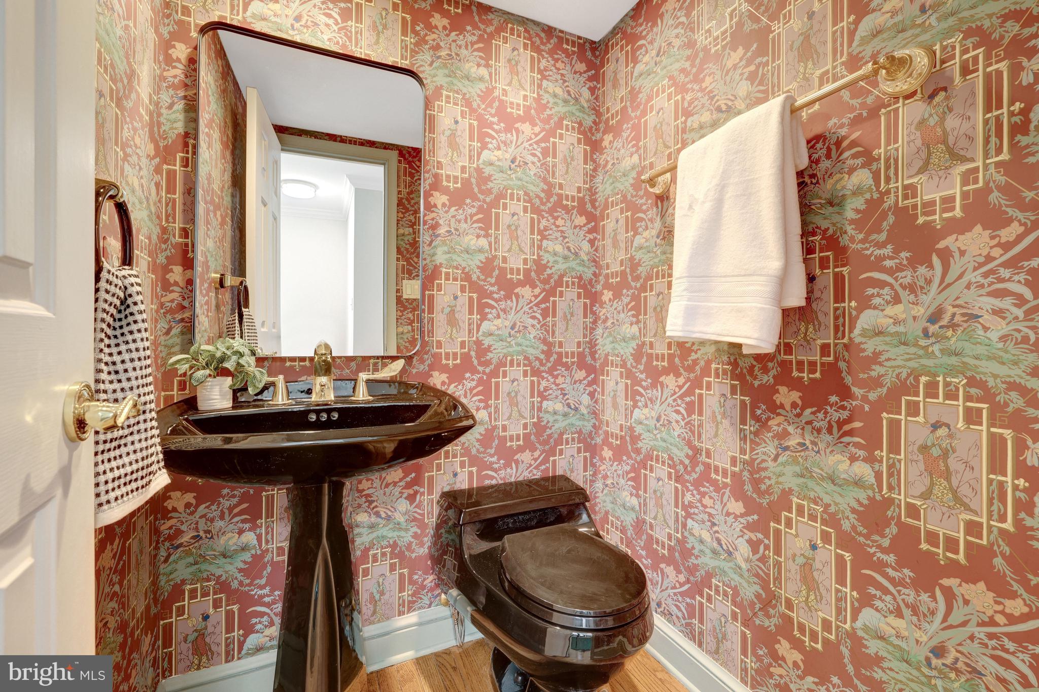 MADISON OF MCLEAN - Residential