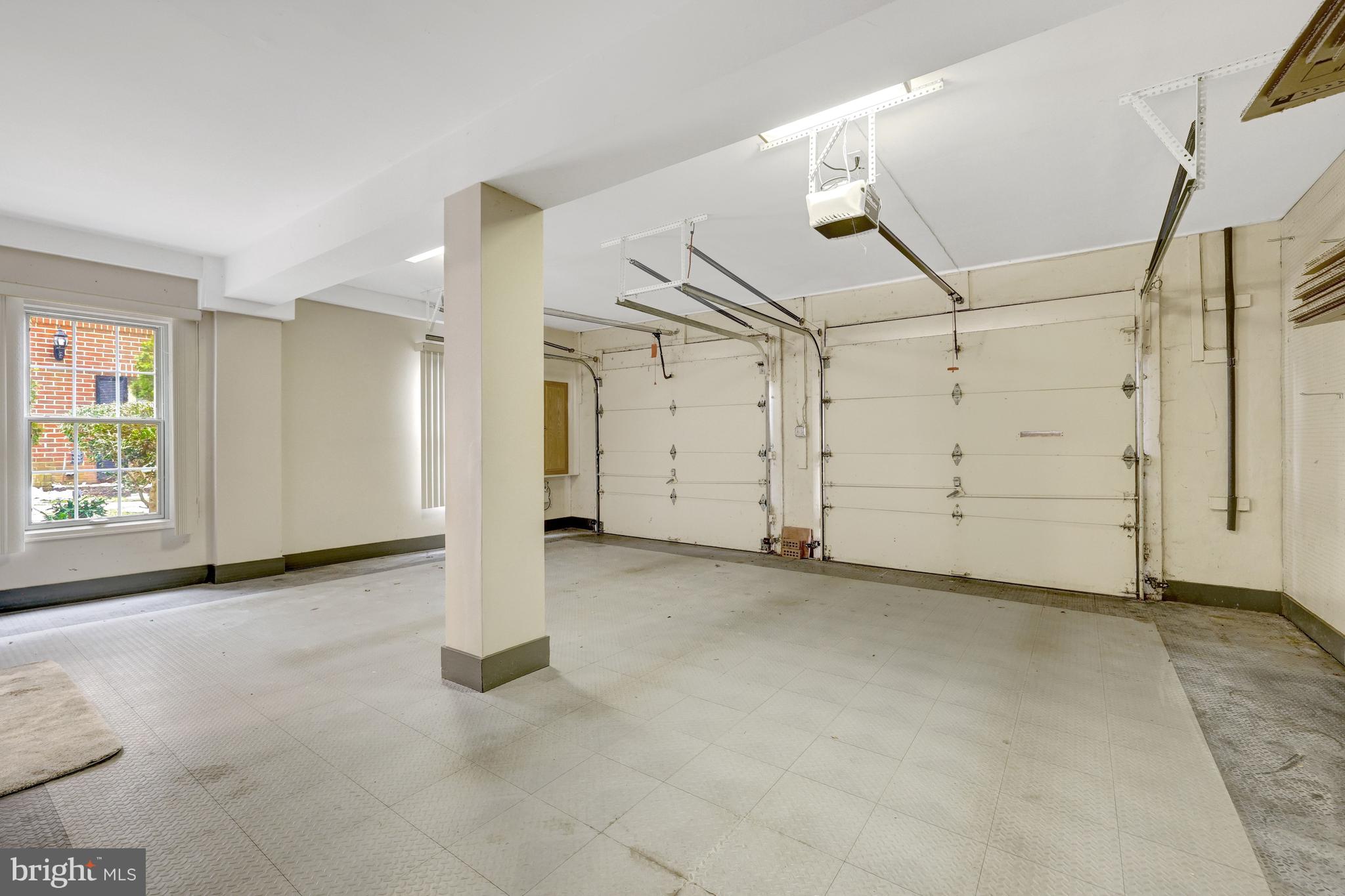 MADISON OF MCLEAN - Residential