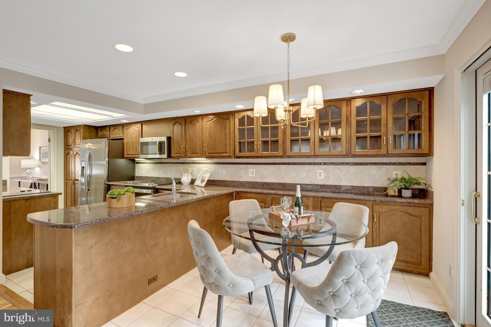 MADISON OF MCLEAN - Residential