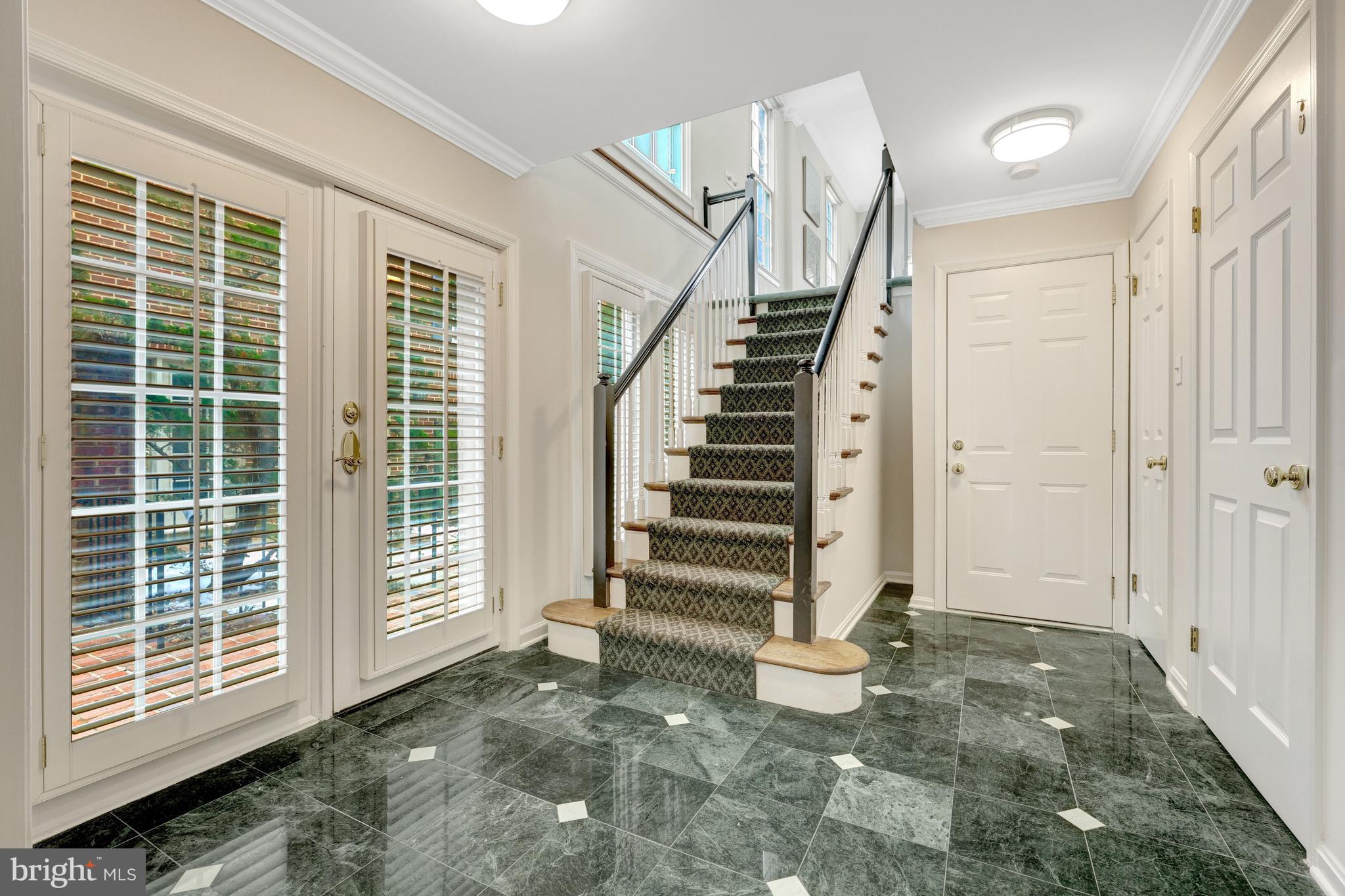 MADISON OF MCLEAN - Residential