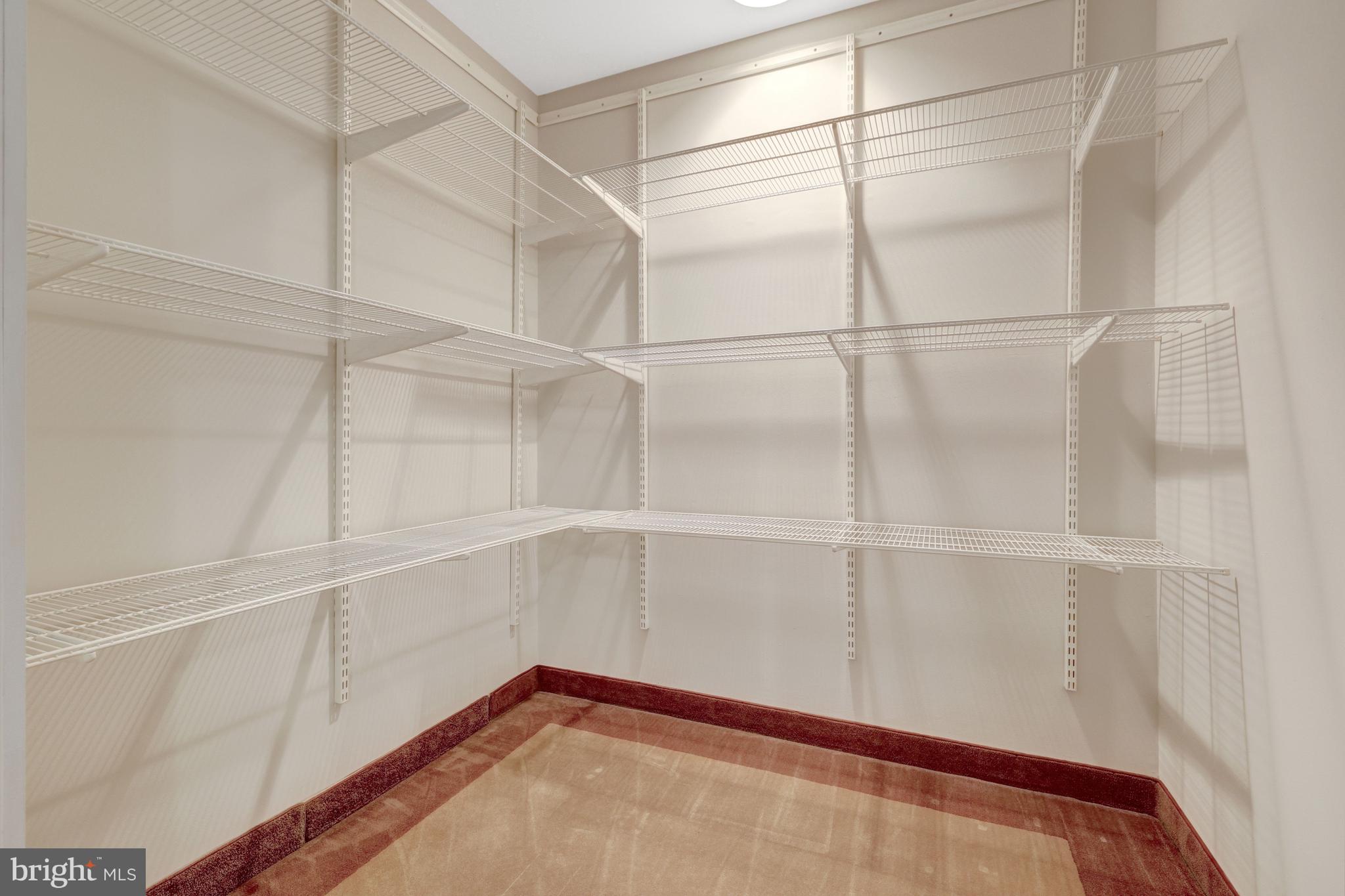 MADISON OF MCLEAN - Residential