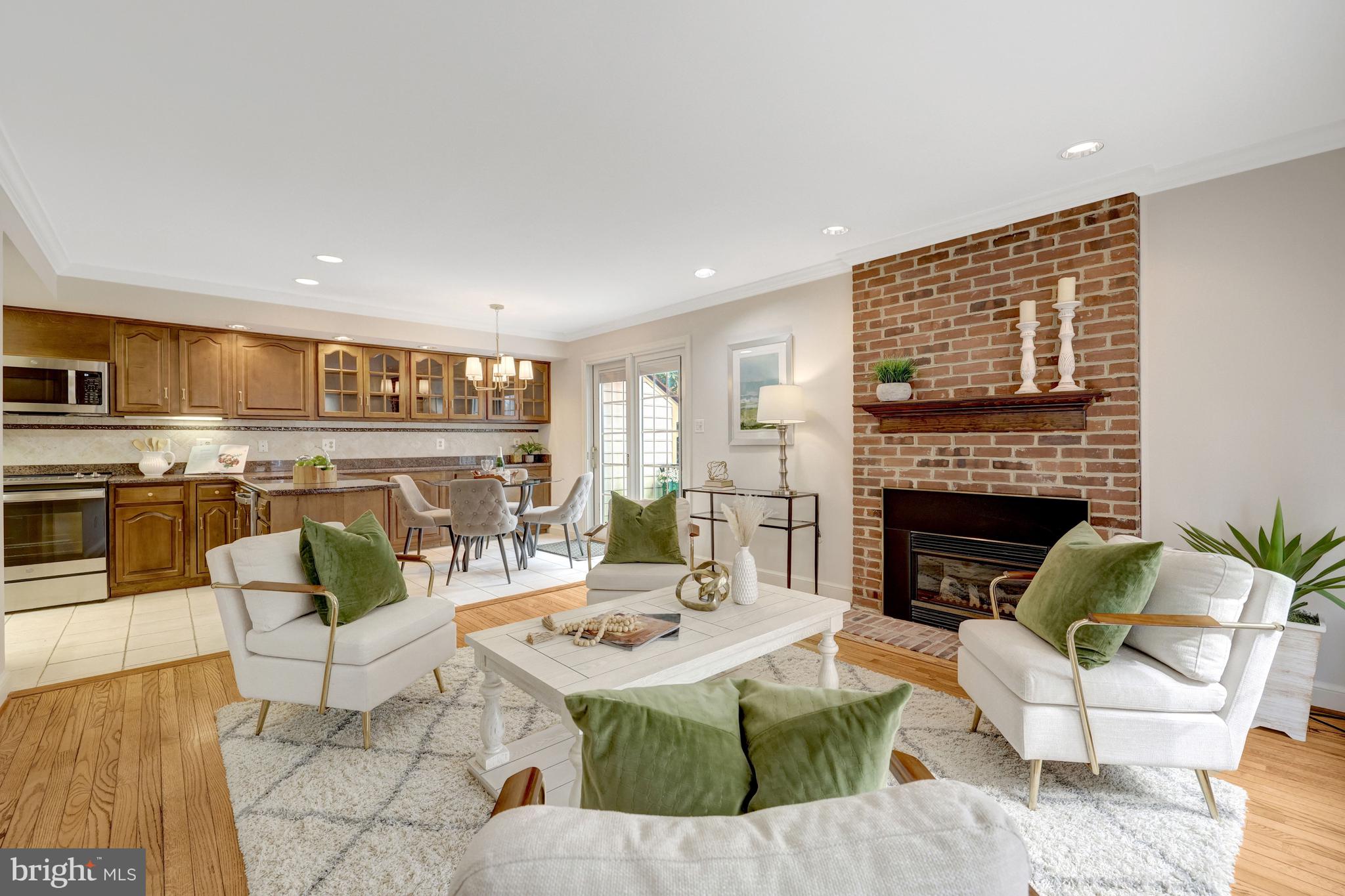 MADISON OF MCLEAN - Residential