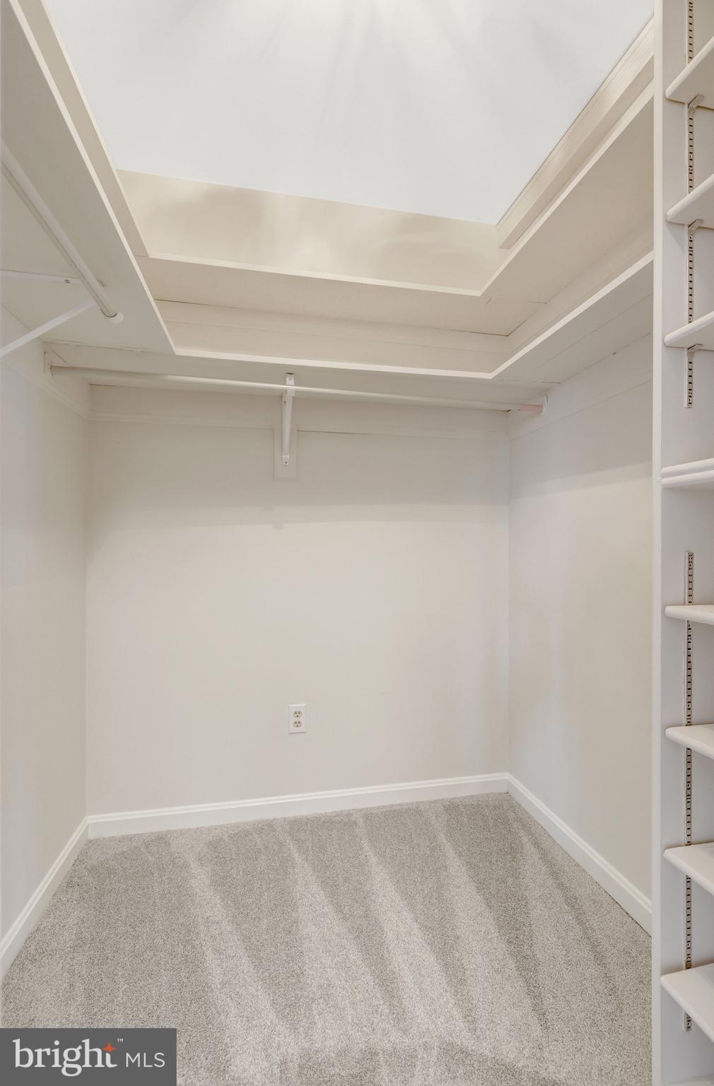 MADISON OF MCLEAN - Residential