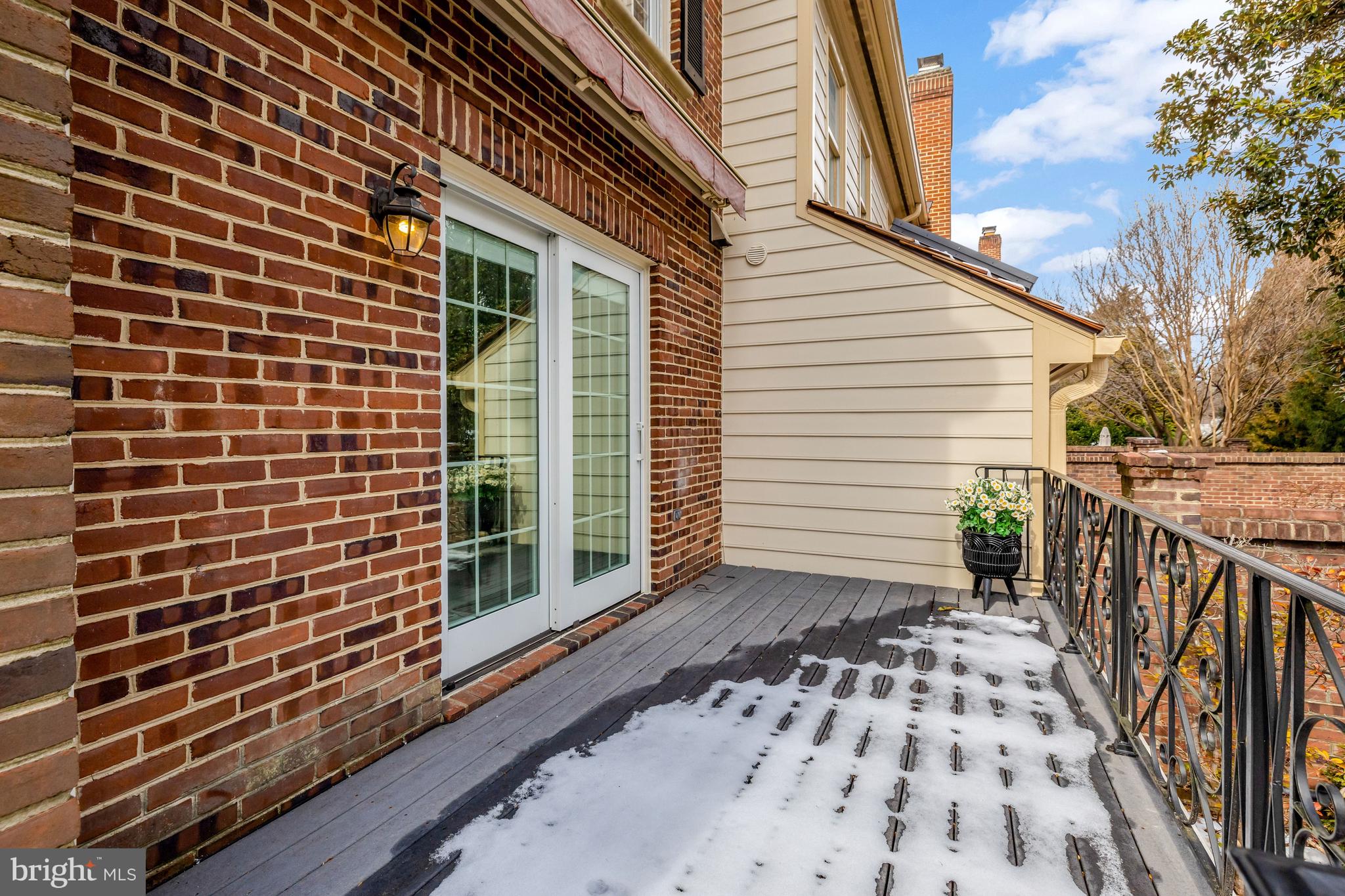 MADISON OF MCLEAN - Residential