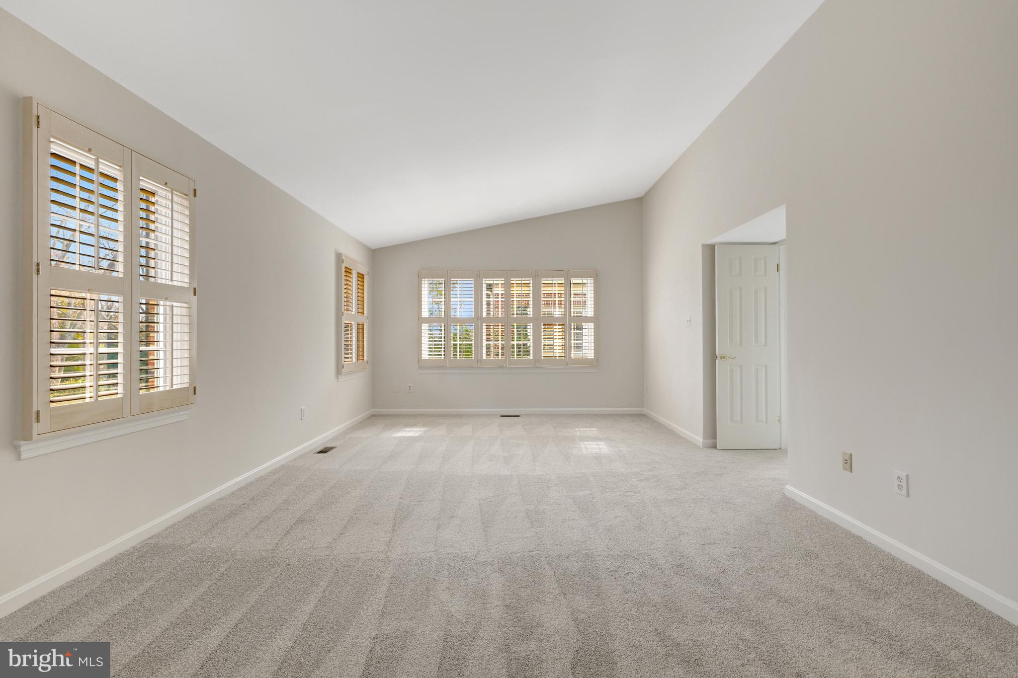 MADISON OF MCLEAN - Residential