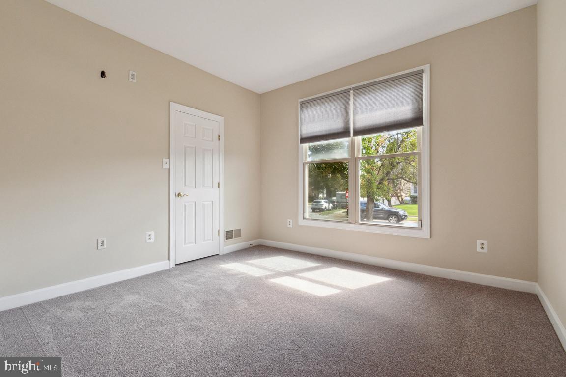 CHAPMAN FARM AT CROFTON - Residential