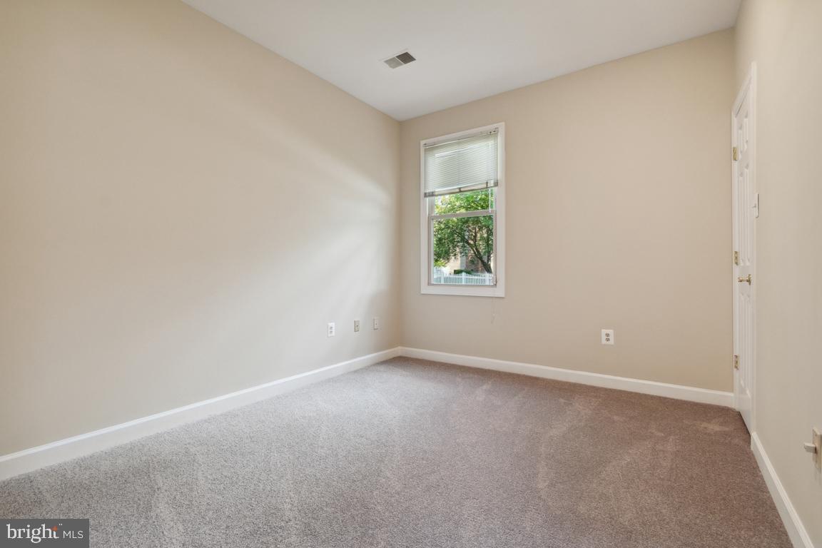 CHAPMAN FARM AT CROFTON - Residential