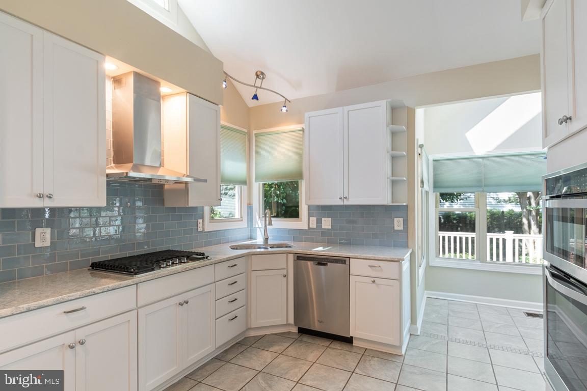 CHAPMAN FARM AT CROFTON - Residential