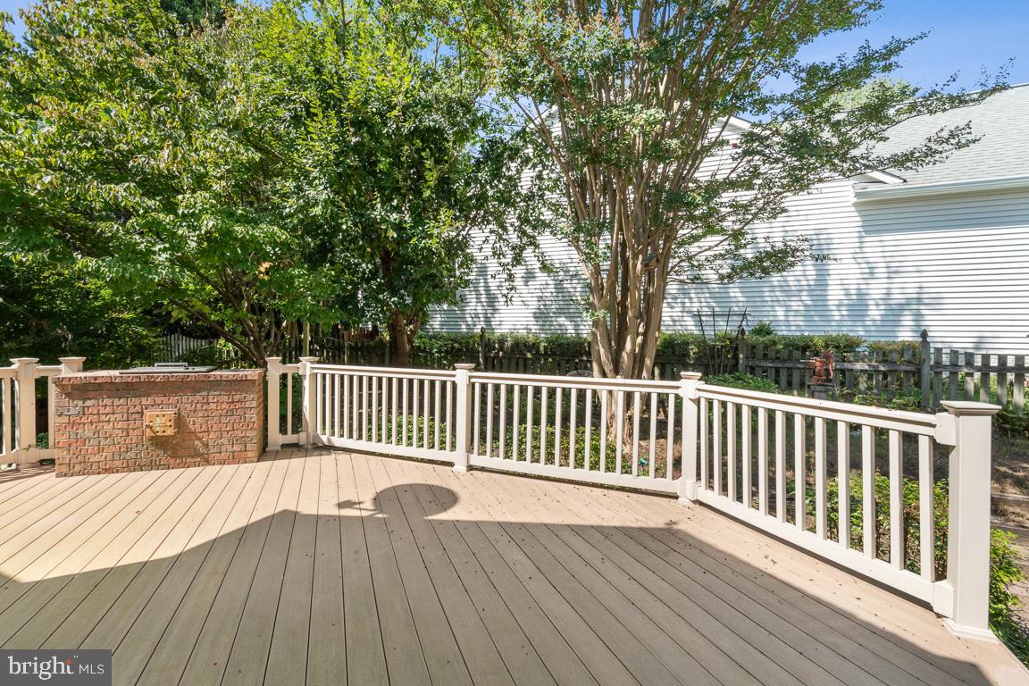 CHAPMAN FARM AT CROFTON - Residential