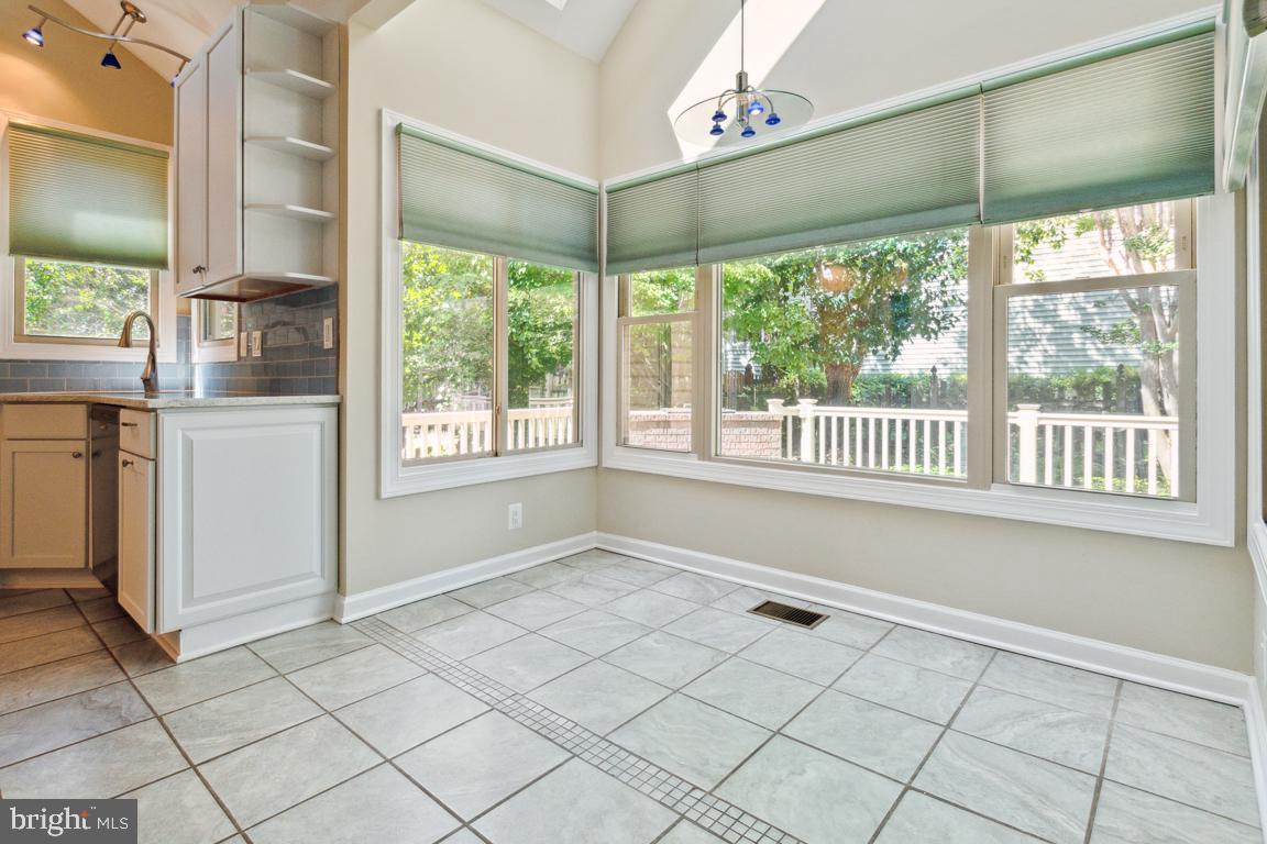 CHAPMAN FARM AT CROFTON - Residential