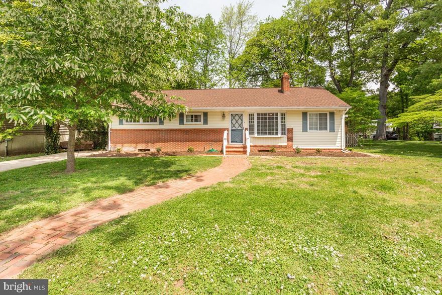 PRICE REDUCTION  MOTIVATED SELLER     ***ALL MAIN FLOOR LIVING*** in a  CAPE ST CLAIRE CRAFTSMAN RANCHER in Picturesque Setting! Spacious  eat in  Kitchen with Newer Appliances.   Home Features Cozy Family Room with Hardwoods and Walk Out to Patio,  Built Ins in Office Area, and much more! Outside, Find an Expansive Fenced Backyard with Storage Shed and Rear Patio.   Magothy River privileged community  offering marina, beaches, playground, sport courts and tree lined  streets.  Minutes to shops, restaurants, schools and RT 50.