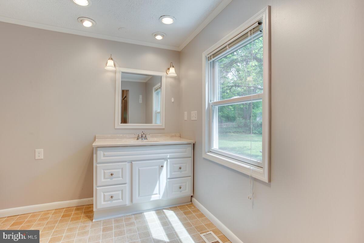 CAPE ST CLAIRE - Residential