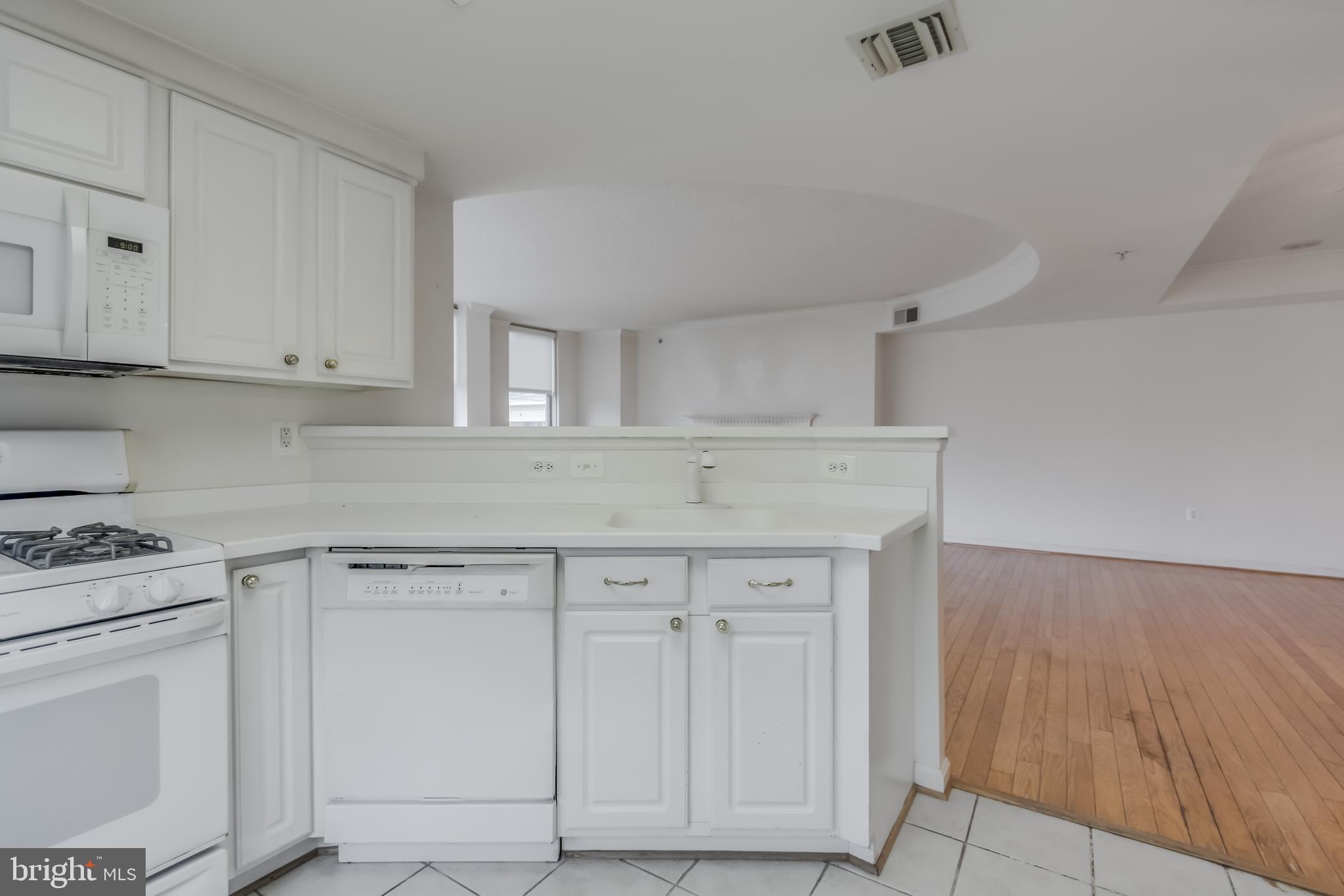 3835 9TH STREET N 1001W