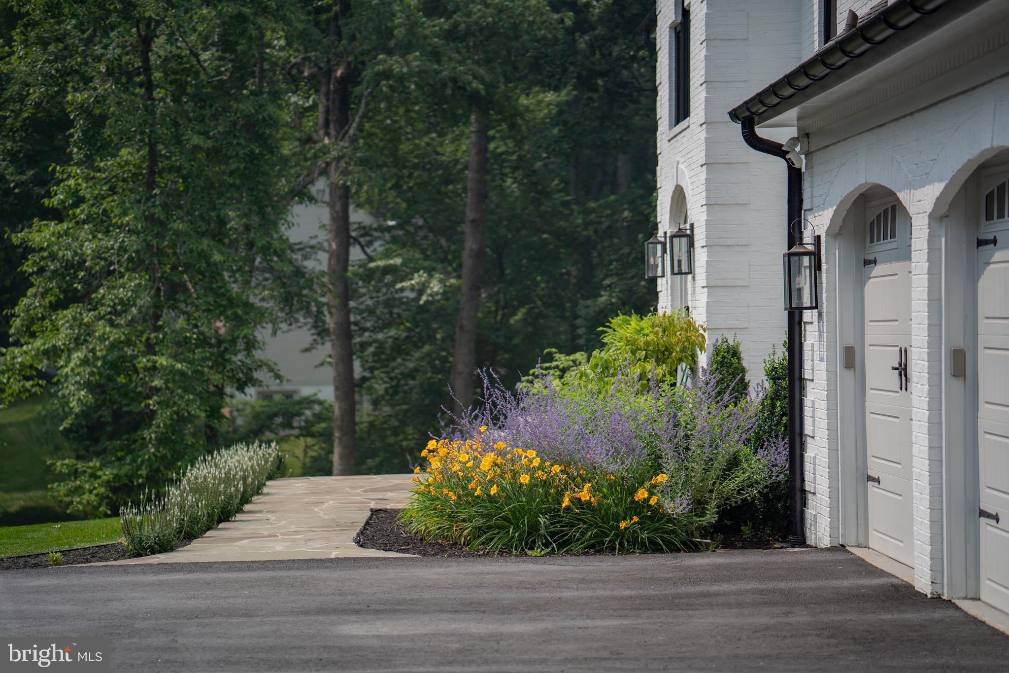 MOSBYS CROSSING - Residential