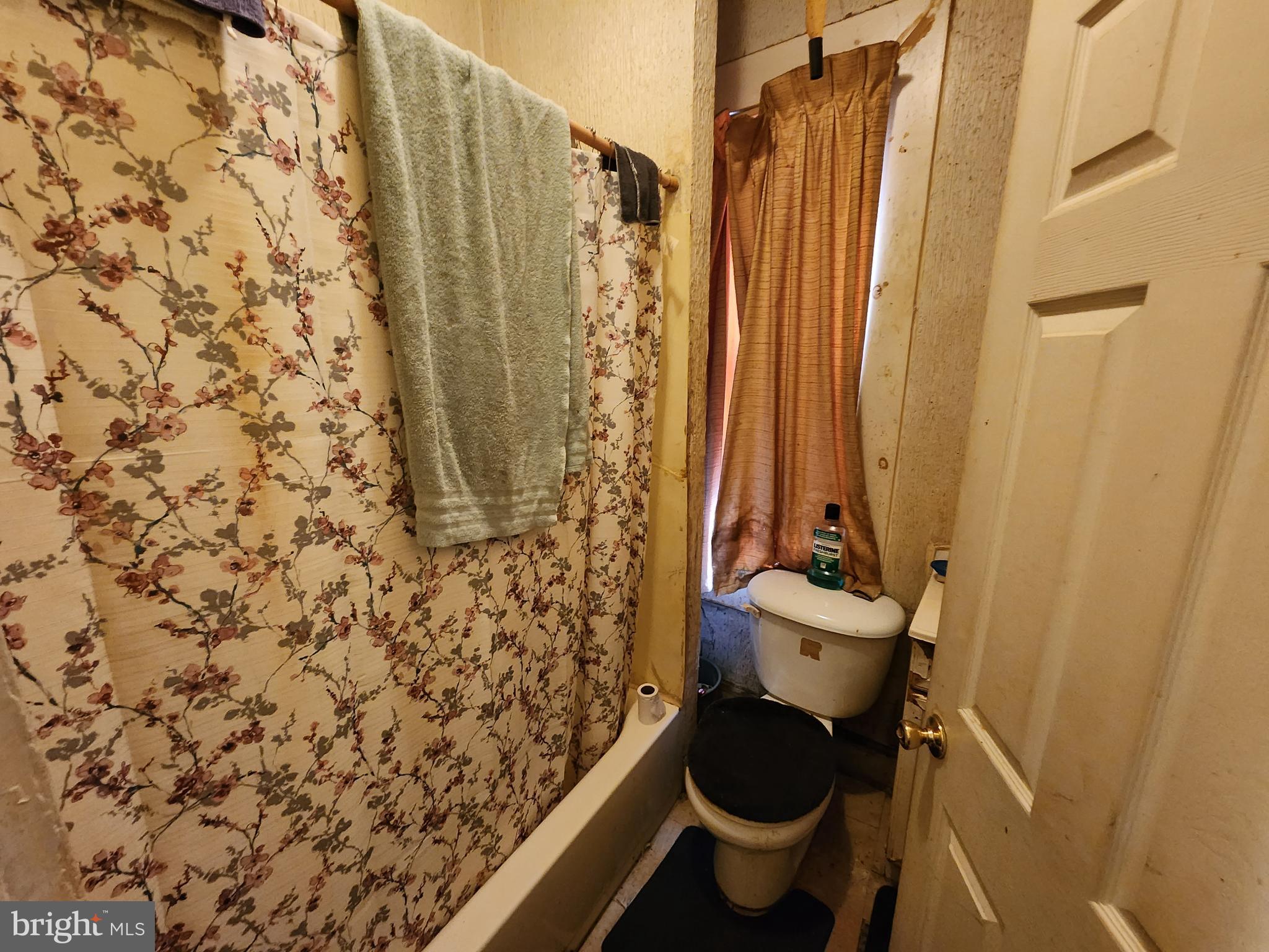 ELLWOOD PARK - Residential