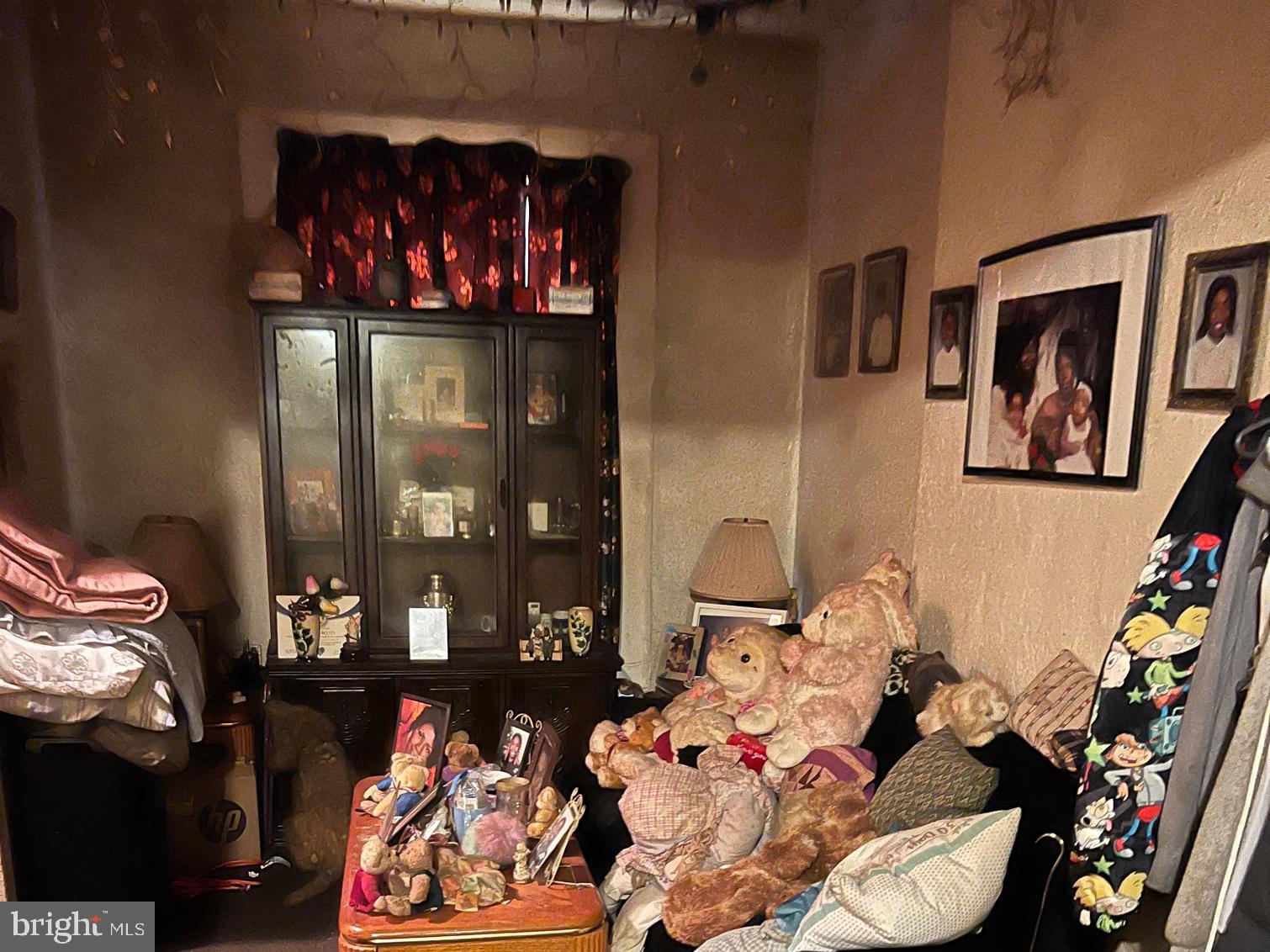 ELLWOOD PARK - Residential