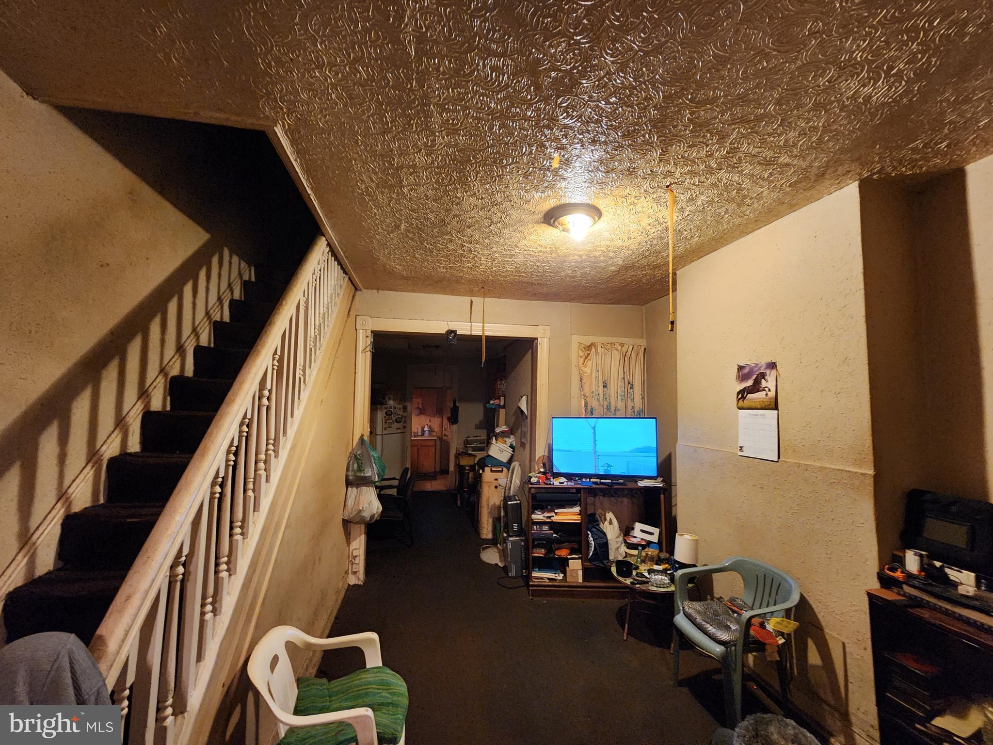 ELLWOOD PARK - Residential