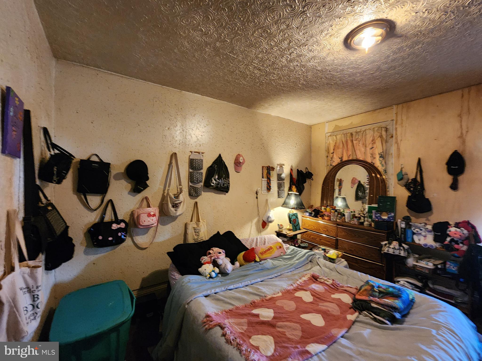 ELLWOOD PARK - Residential