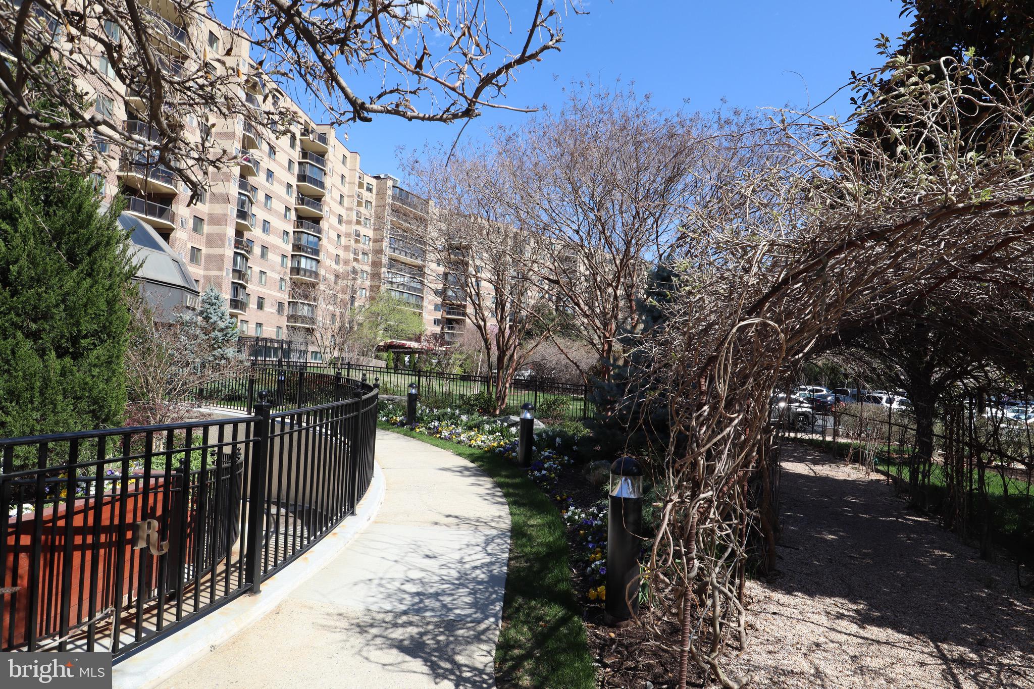 ROTONDA - Residential