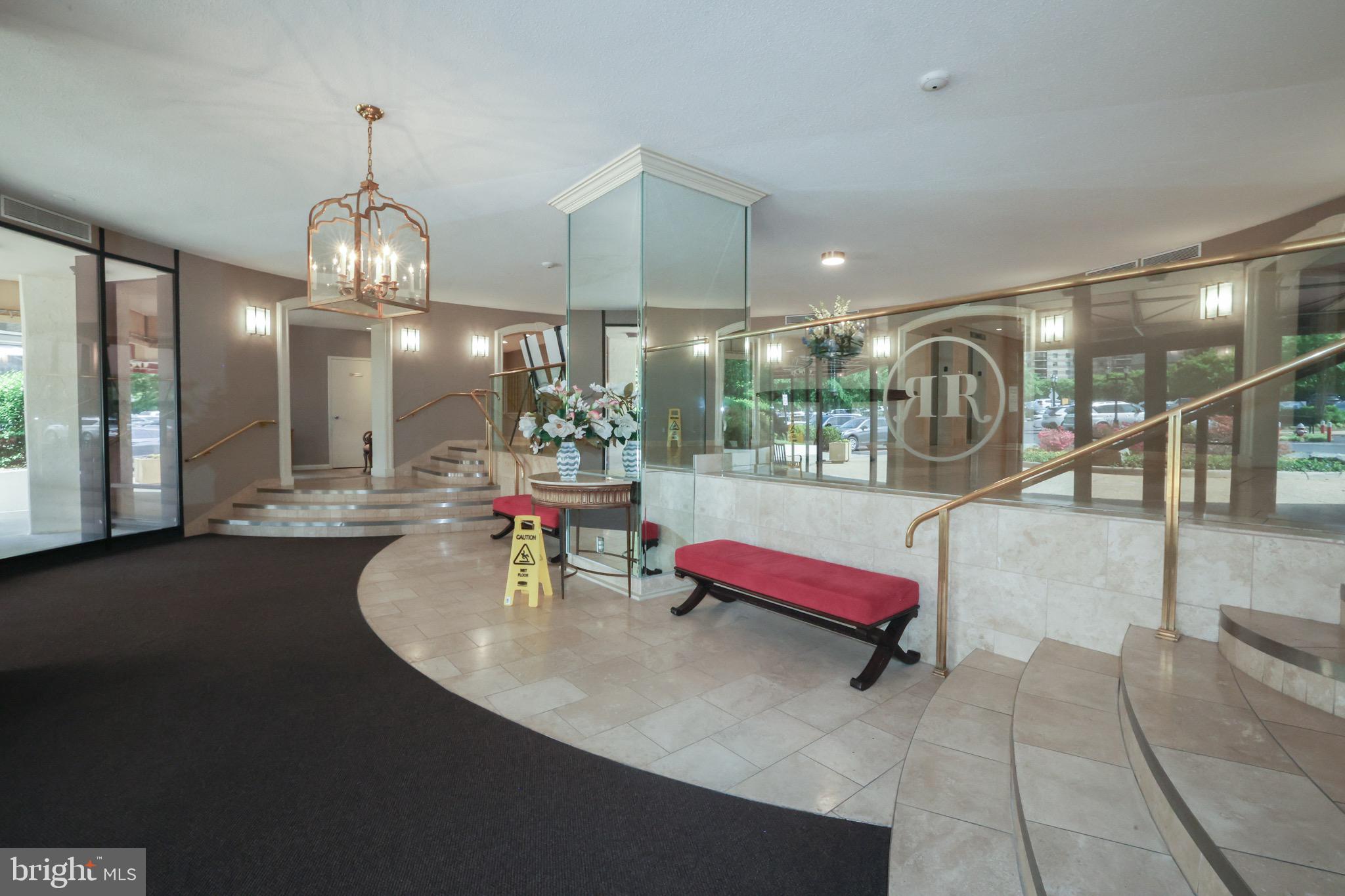 ROTONDA - Residential